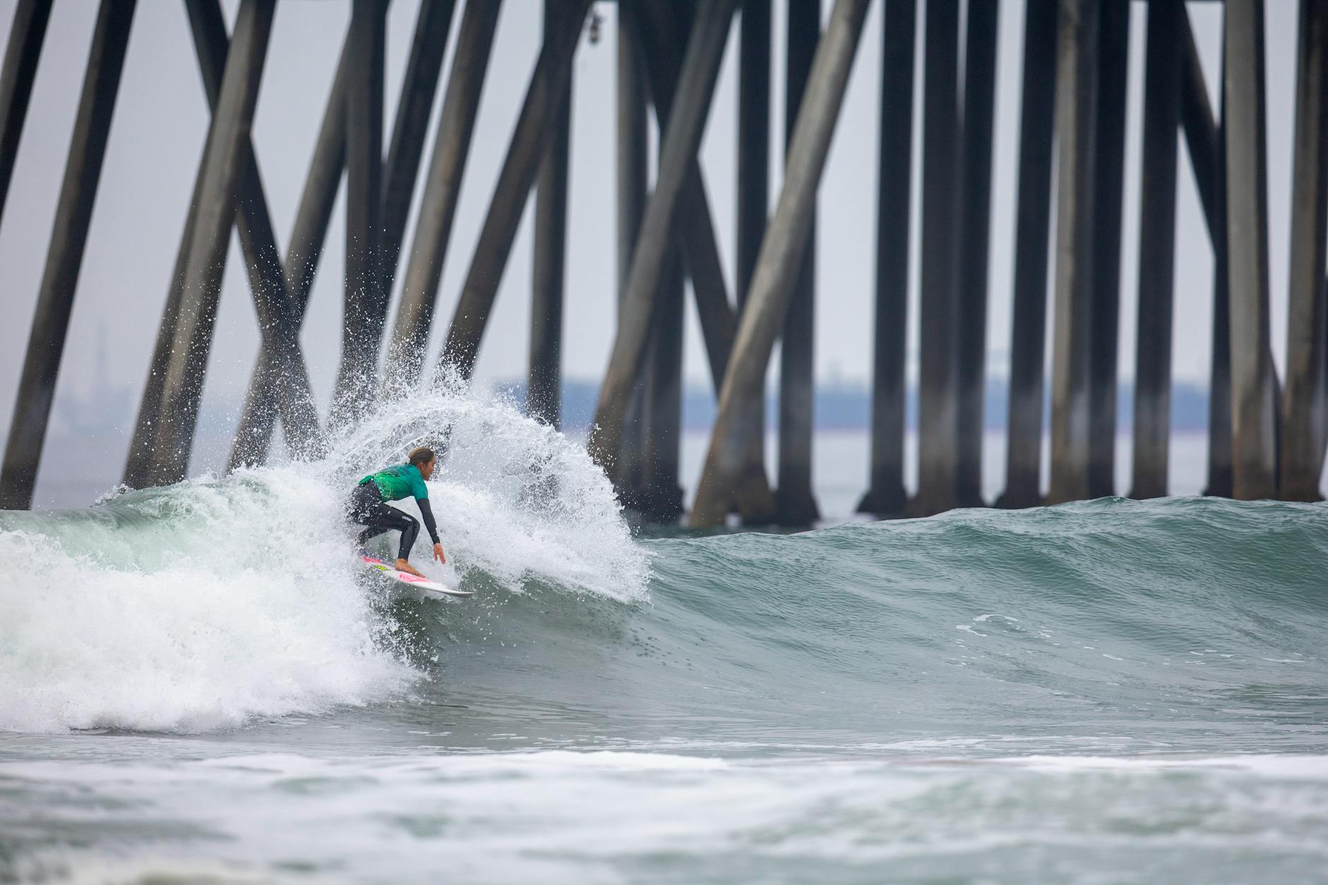 This Australian Website Finds Your Surf Photos