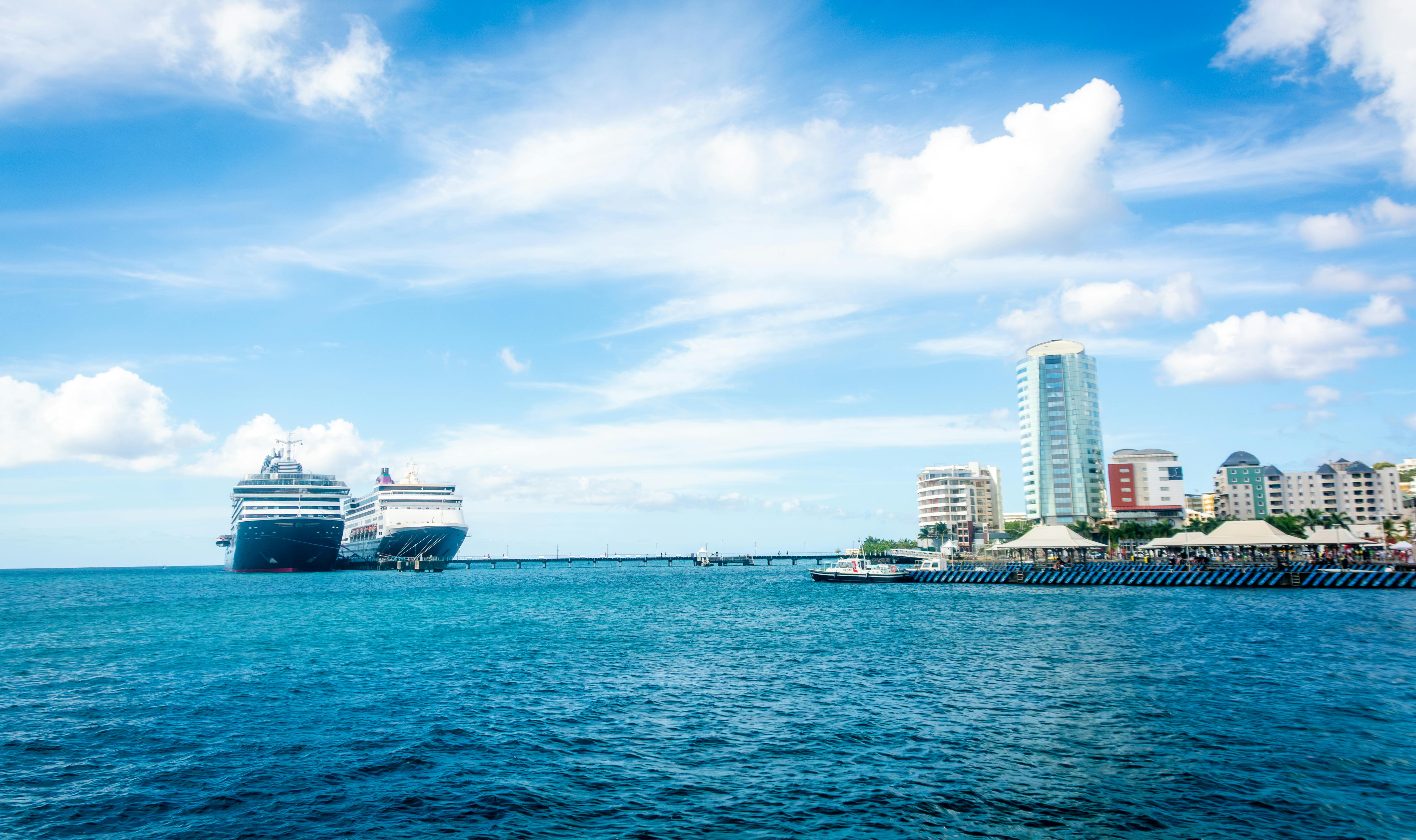 Summer Travel 2026: Why Cruising is the Ultimate Family Vacation — Photo by William ZALI on Pexels