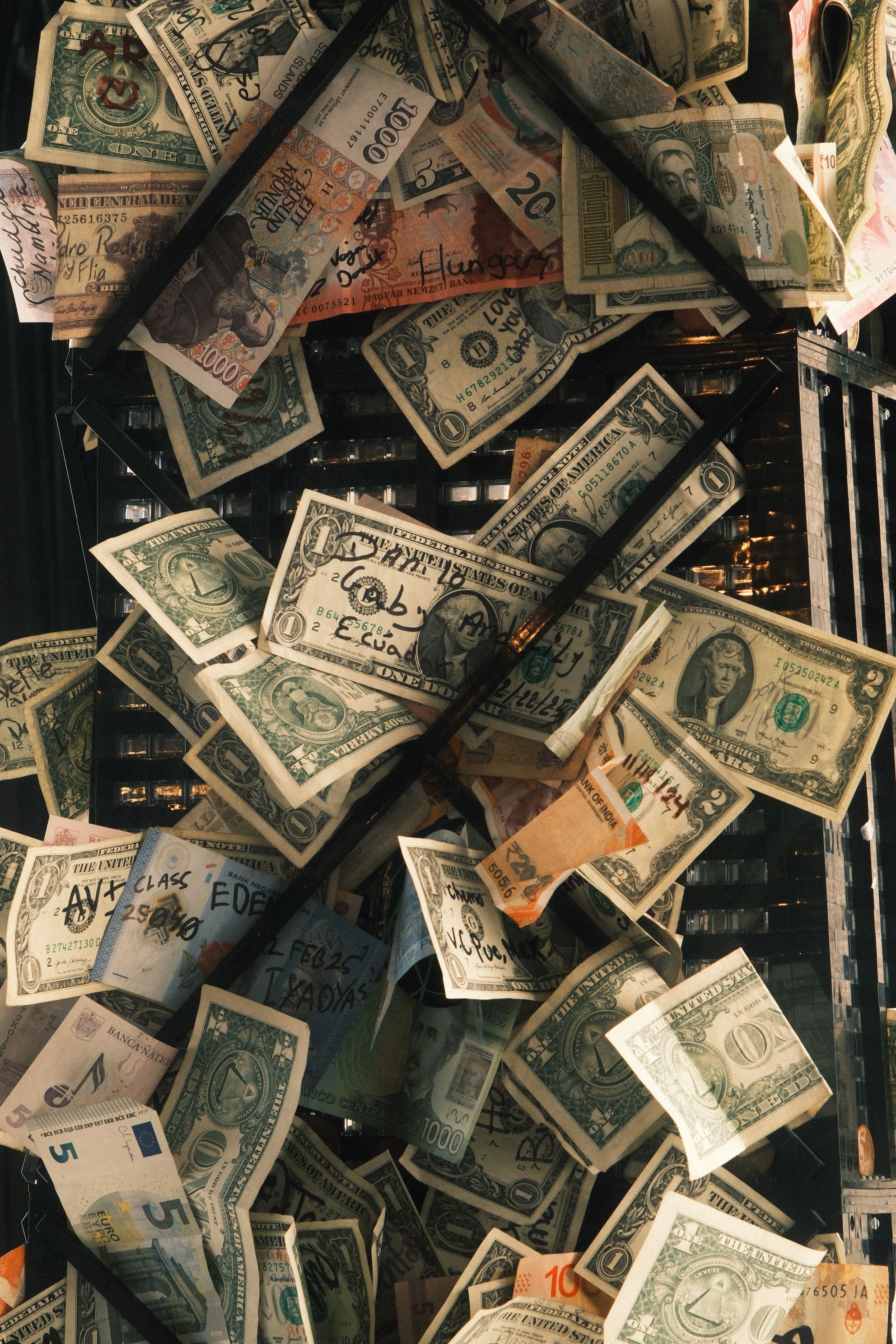 Crypto.com Cuts Staff Amid Shift to AI: Analyzing the Market Impact