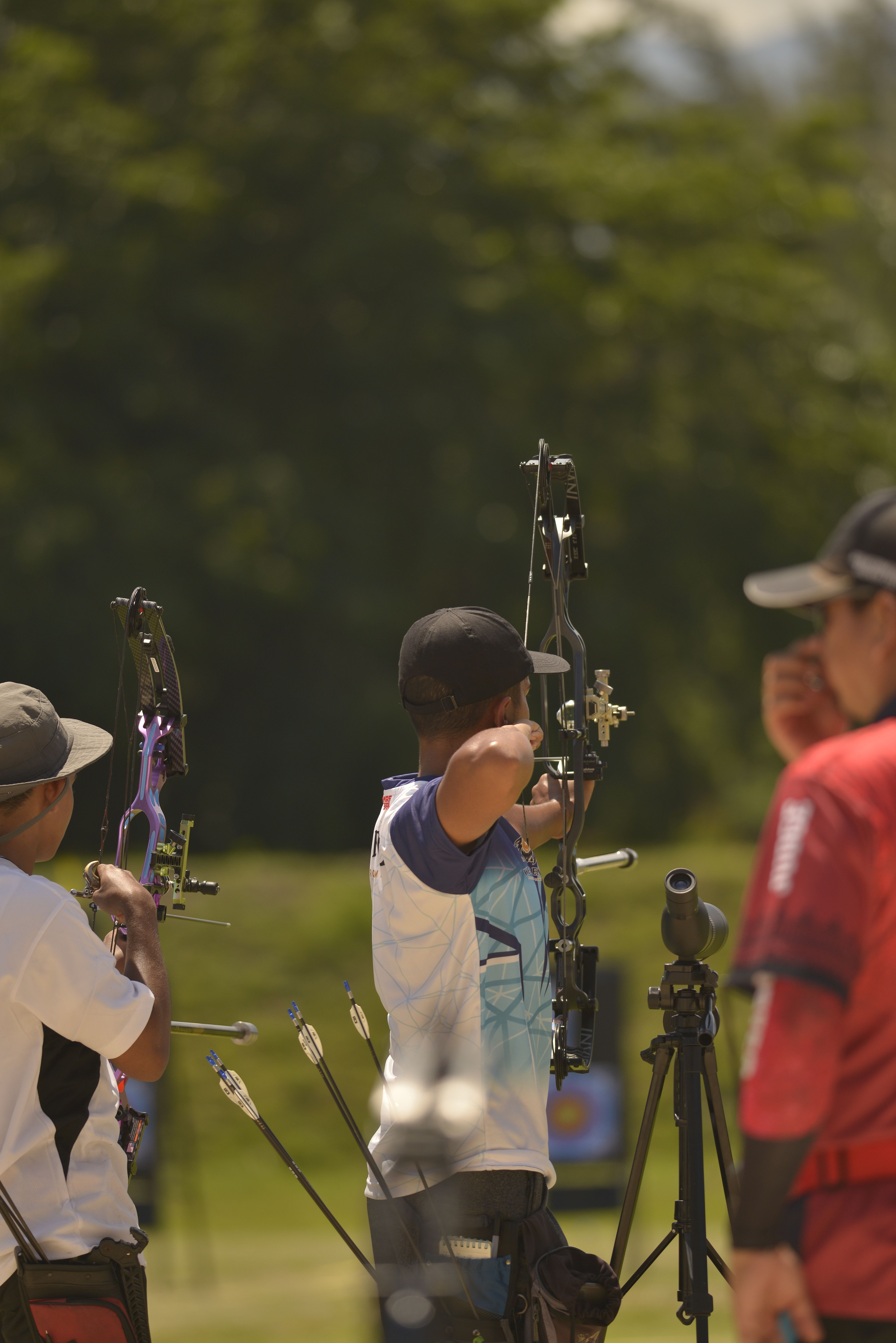 archery athlete aiming bow competition