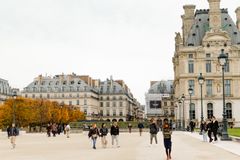 Commerce : fonds d'aide et chômage partiel à 100 % après les pillages du 17 octobre