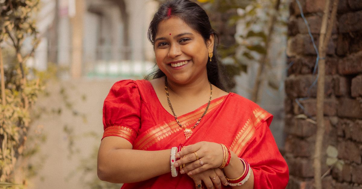 Shabnur and Robi Chowdhury Reunite in Sydney Car, Sing Songs From 'Bhalobashi Tomake'