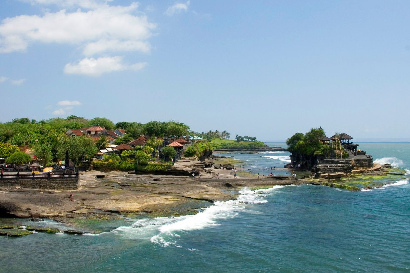 Tanah Lot Temple safety tips low tide rocks and coastal waves Bali