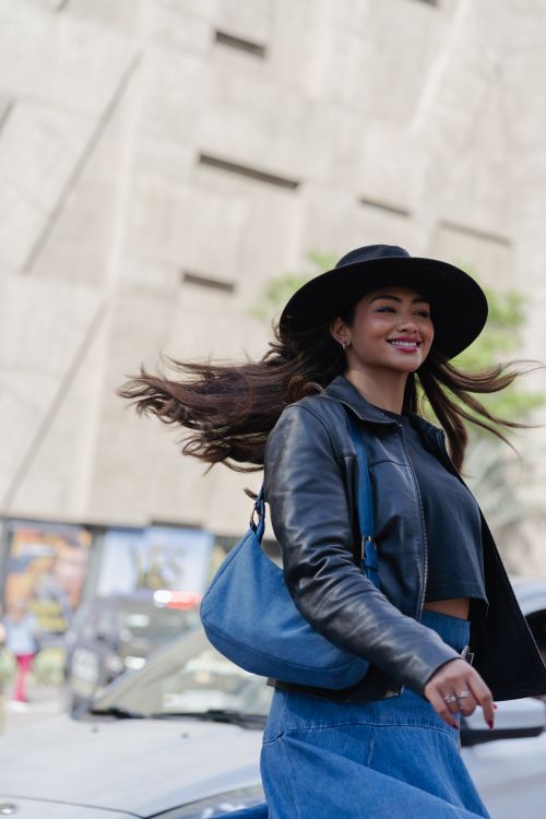 Stylish Woman Walking in the City Street · Free Stock Photo