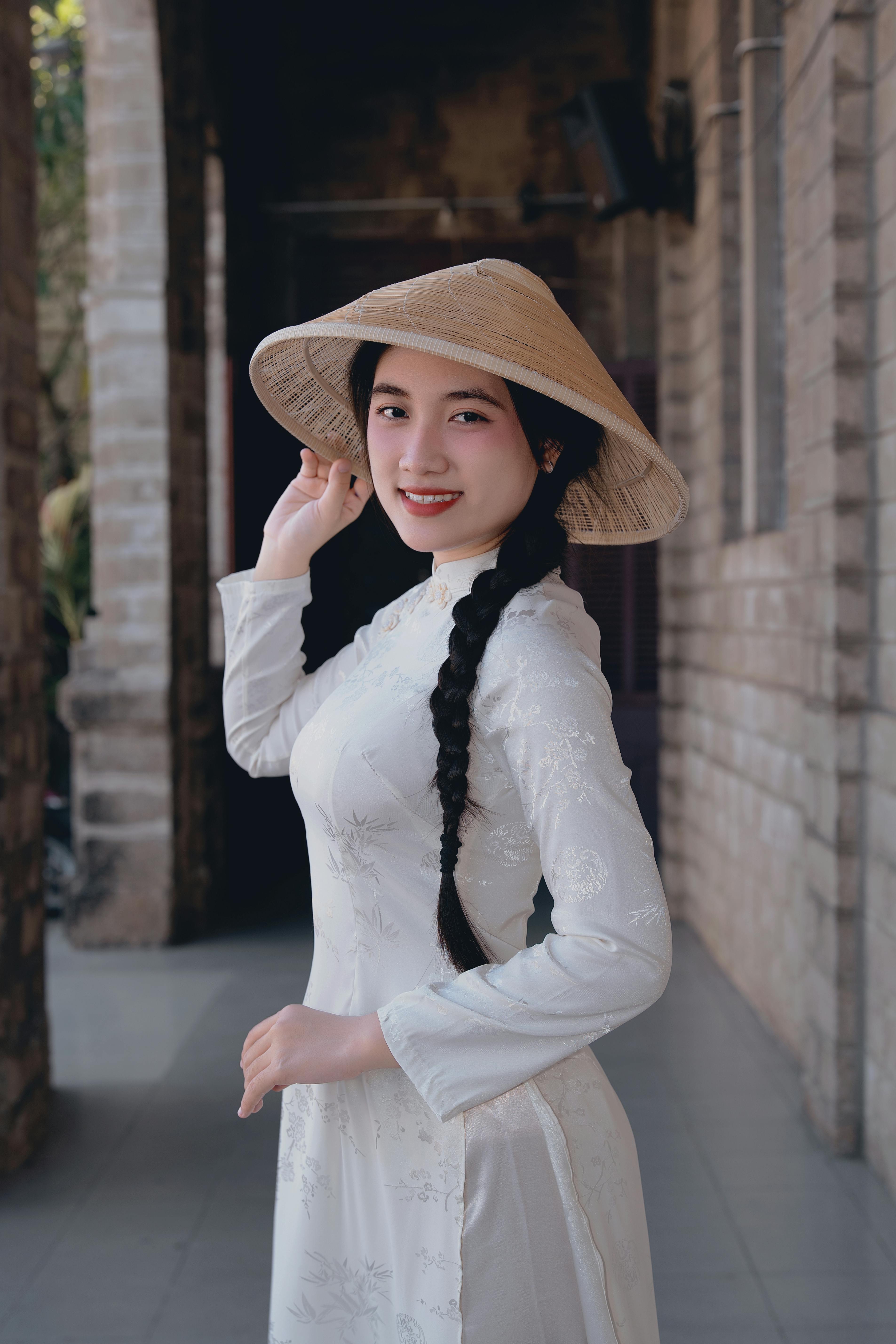 Traditional Vietnamese Woman in Ao Dai