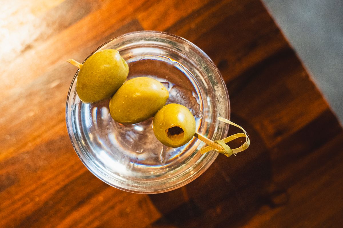 Vermouth rouge ou blanc : lequel pour vos cocktails - Les particularités du vermouth blanc