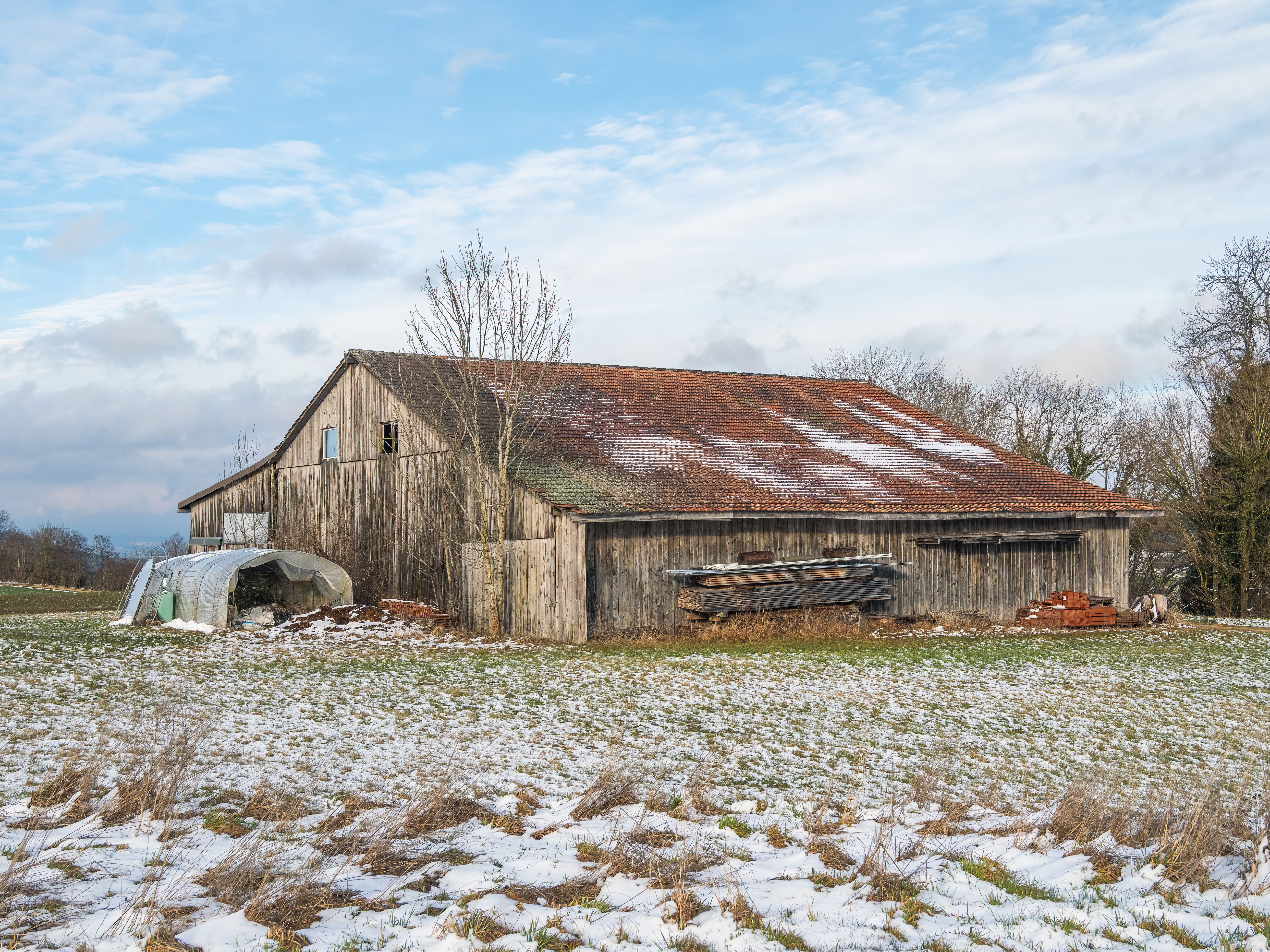 Manhattan prepares for Round Barn Farm weddings, events — Photo by Thomas P on Pexels
