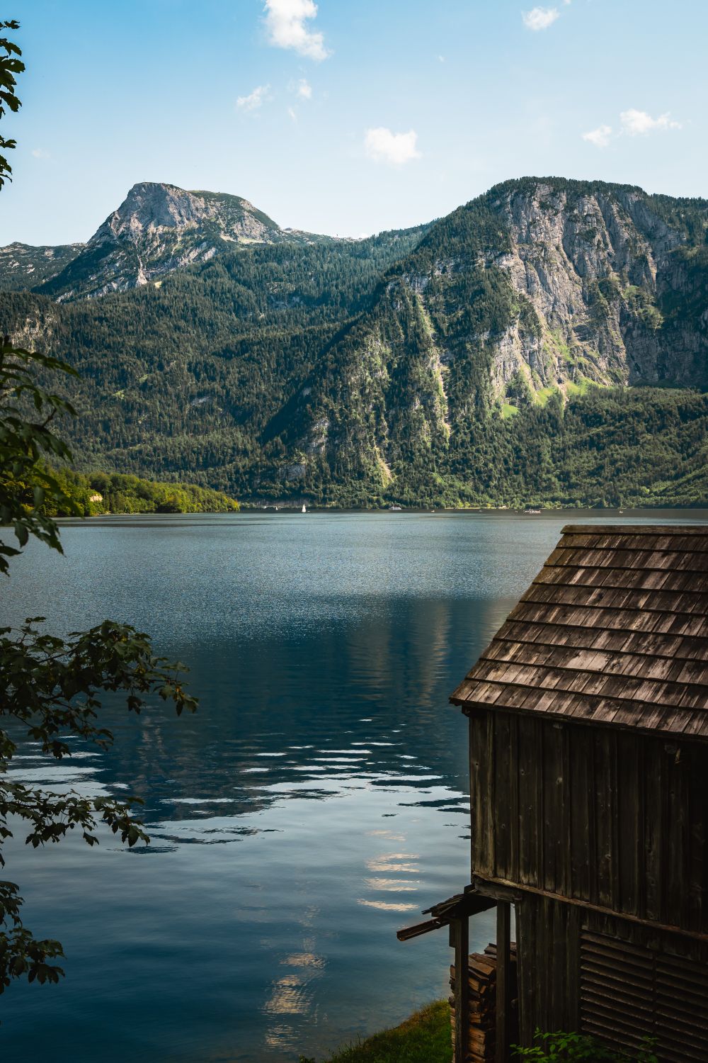 Scenic View of Hallstatt Lake and Mountains in Austria · Free Stock Photo