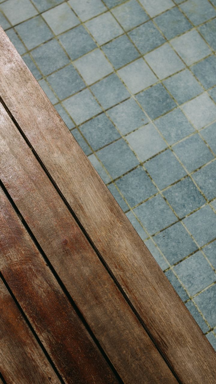 Wide-Plank Porcelain Tile