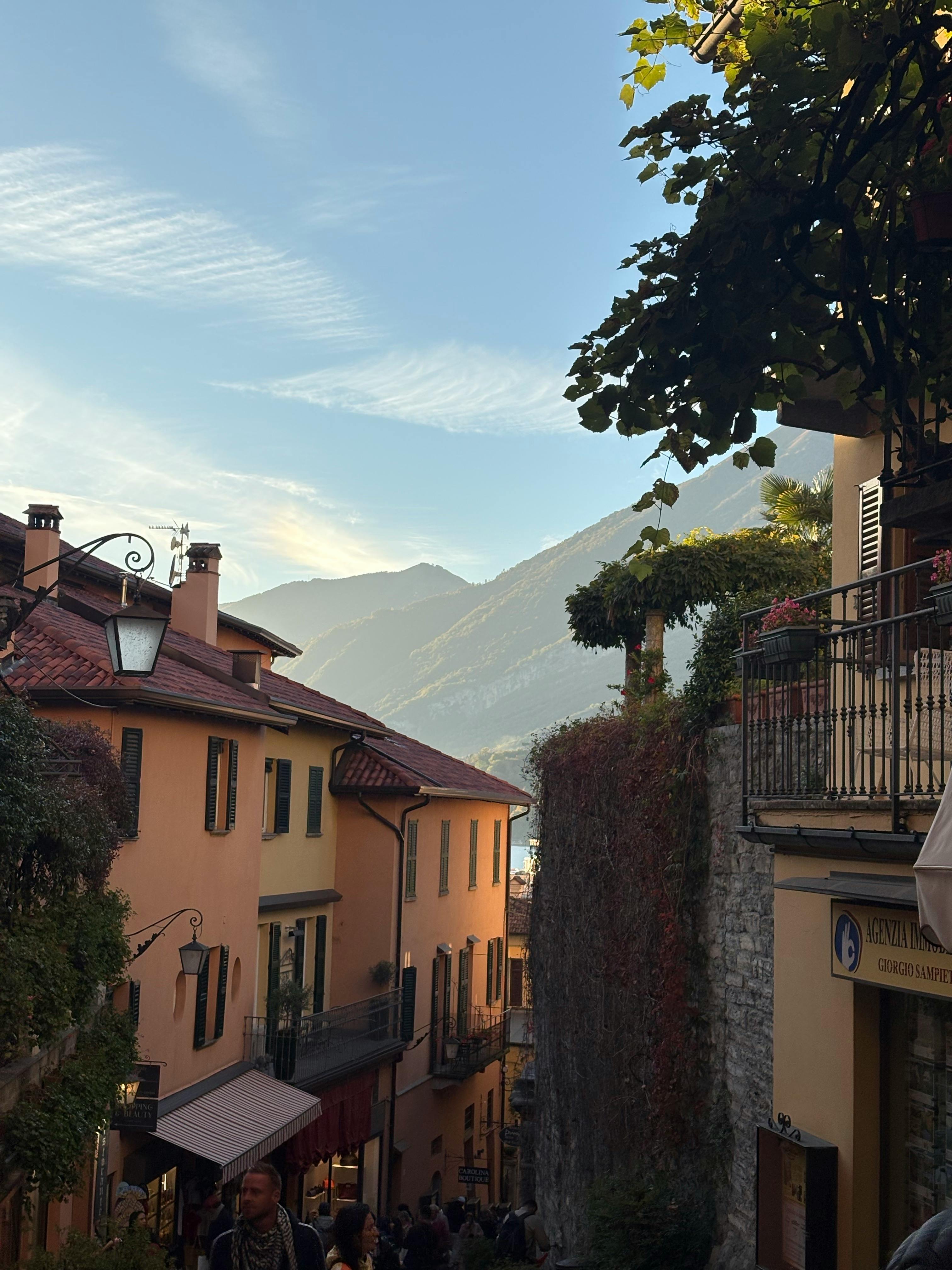 無料 コモ湖の夕日 写真素材