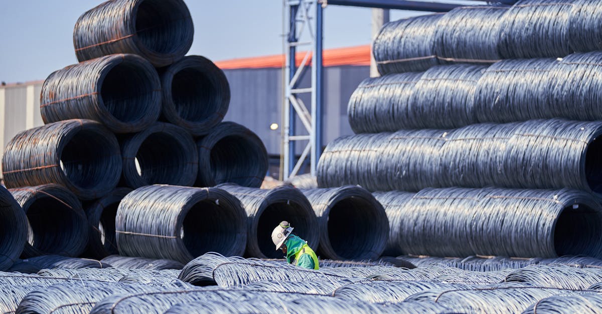 為什麼地緣政治讓鋼鐵價格飆漲?重建題材是否能持續引領市場?