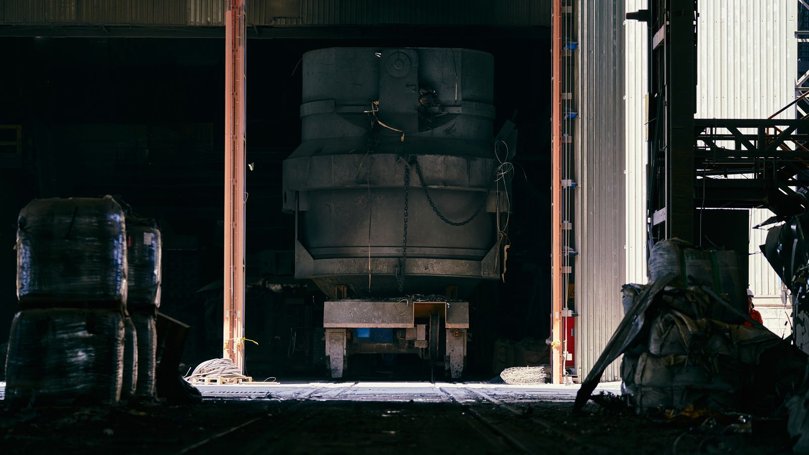 Steel and cement industrial plant running 24/7 under extreme loads — heavy-duty gear, hydraulic and turbine lubrication by Bodi