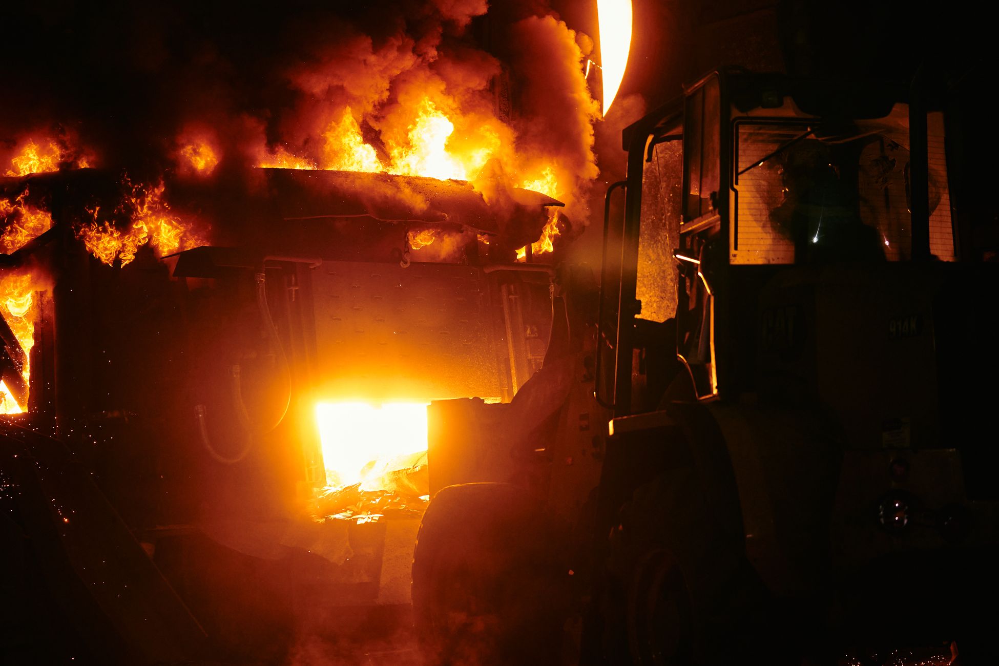 Brand in fabriekspand in Etten-Leur na rookontwikkeling