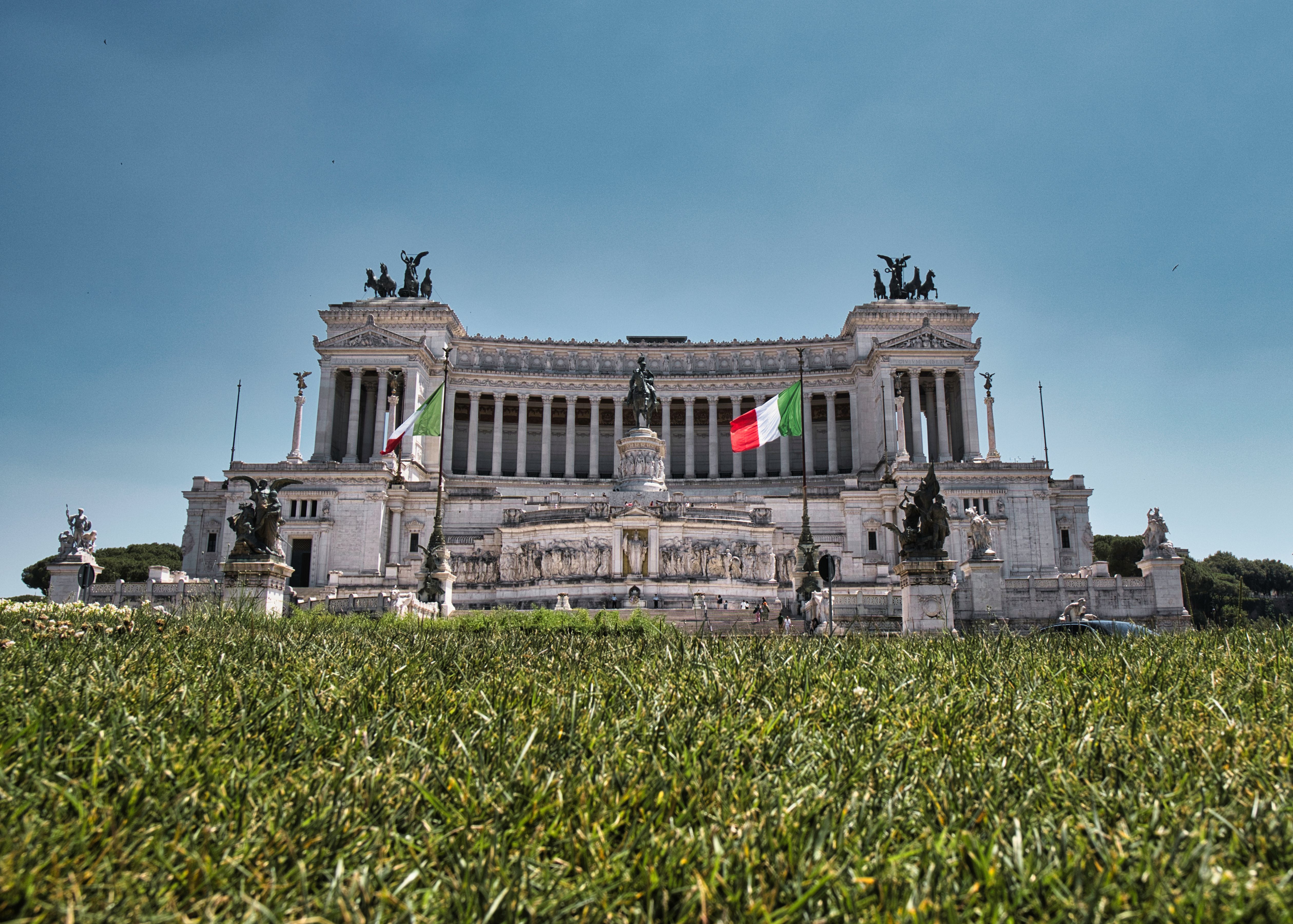 Vittoriano Monument in Rome on a Clear Day · Free Stock Photo