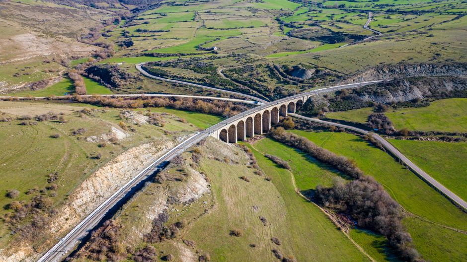 Tráfico fluido en Bilbao y Donostia: autopistas sin retenciones este miércoles