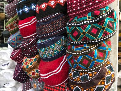 Embroidered (kofia) caps