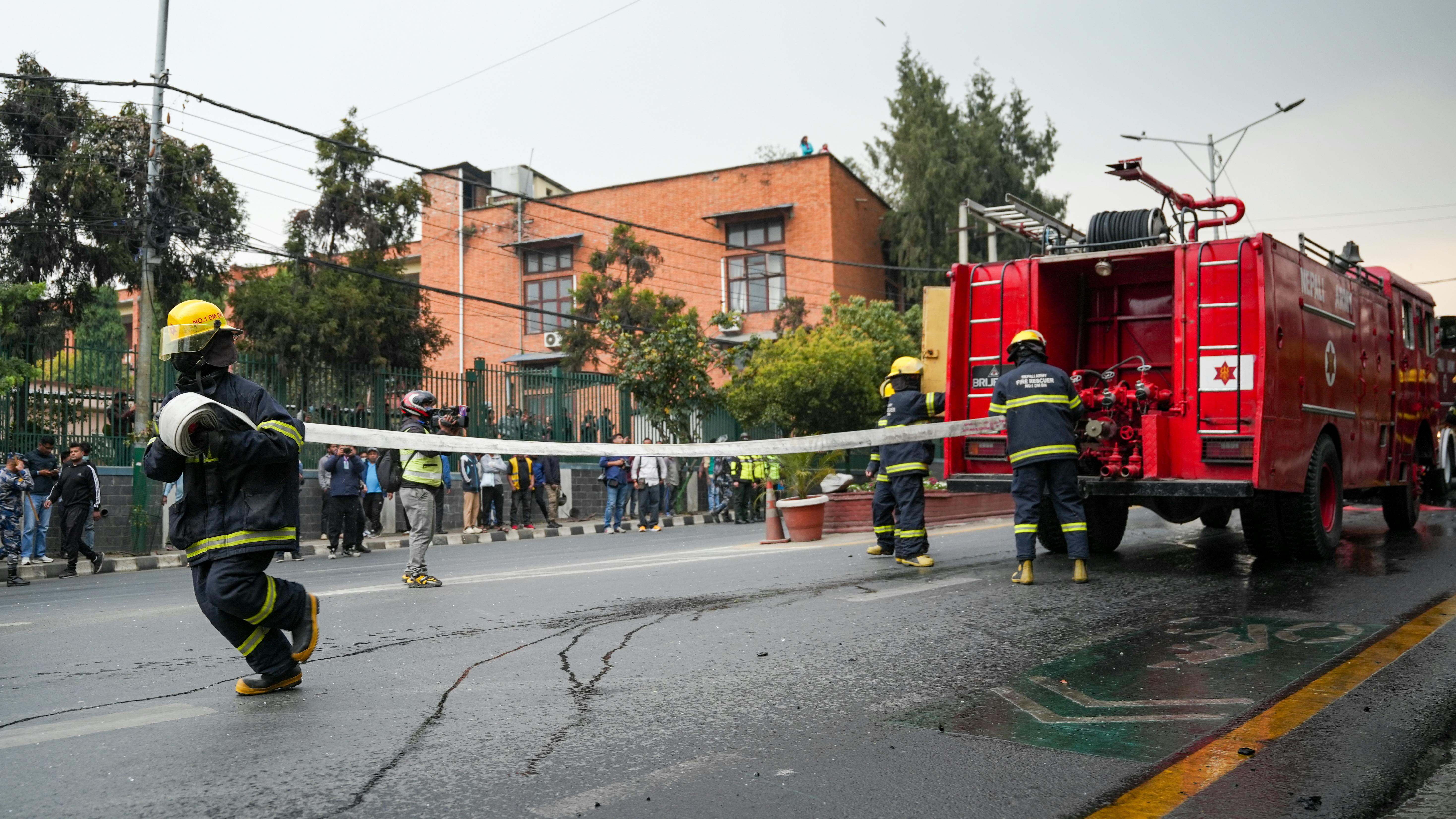 бесплатная Бесплатное стоковое фото с аварийный автомобиль, безопасность и защита, волонтерская служба Стоковое фото