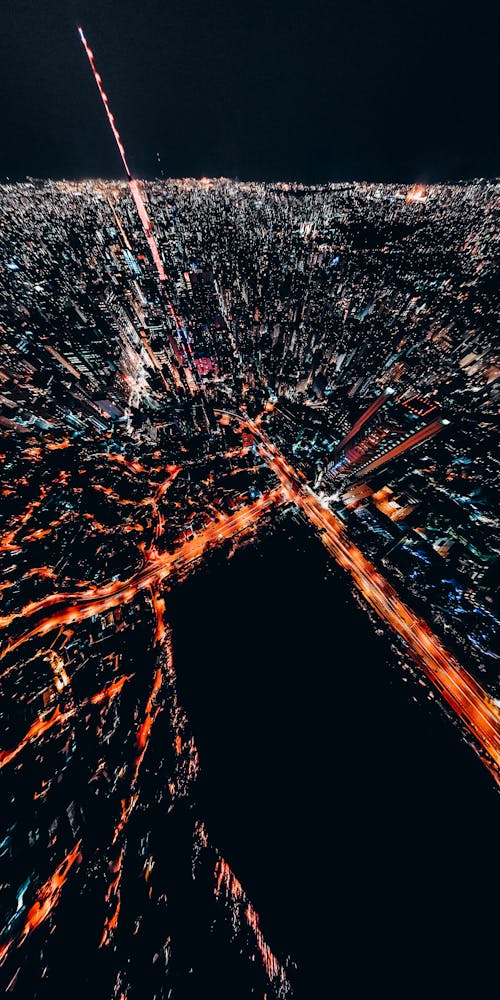 夜間城市無人機畫面