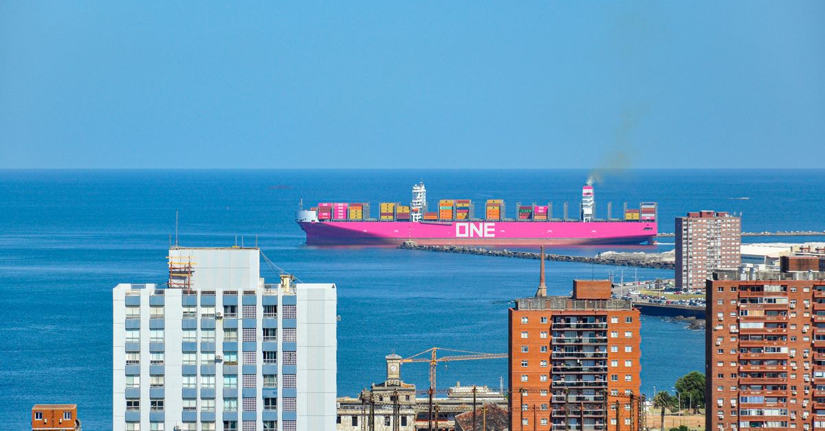 ¿Qué papel juega el puerto de Montevideo, en Uruguay, en comercio y logística? ¿Qué papel juega el puerto de Montevideo, en Uruguay, en comercio y logística?