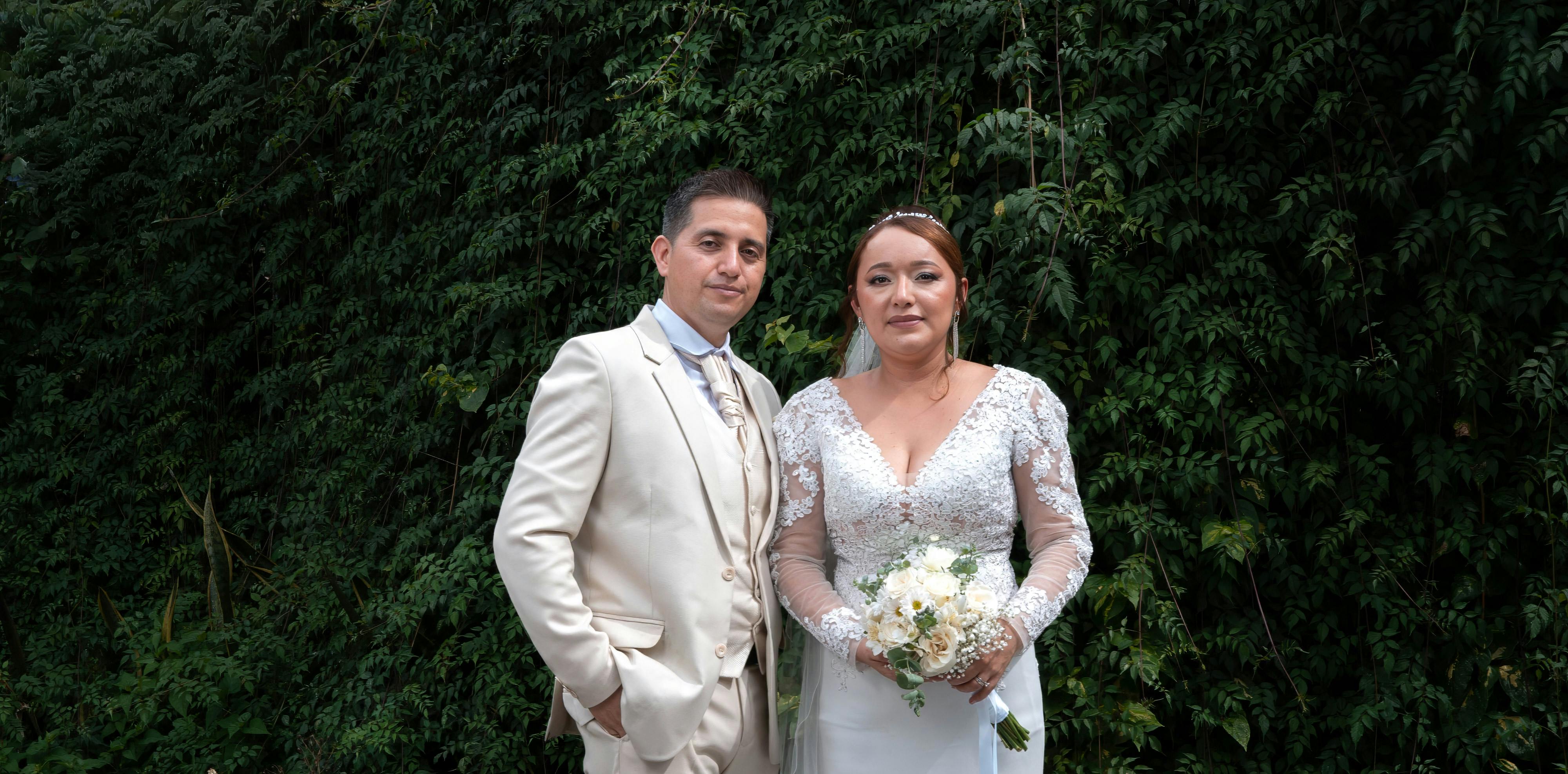 財經：劉盈盈補辦婚宴卻意外揭露與黃仁勳的緣分！背後的AI教父簽