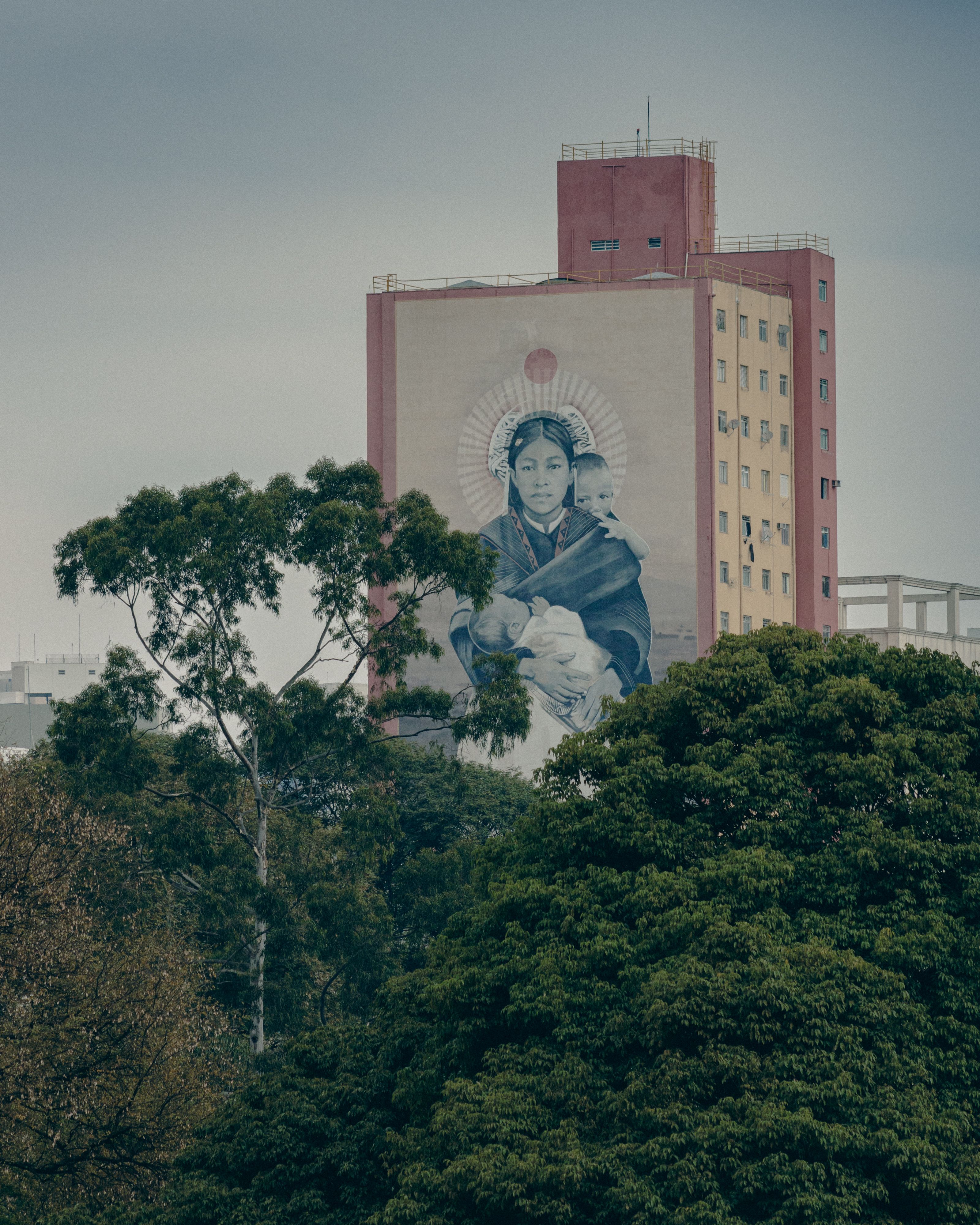 Black and White Urban Street Art Mural · Free Stock Photo