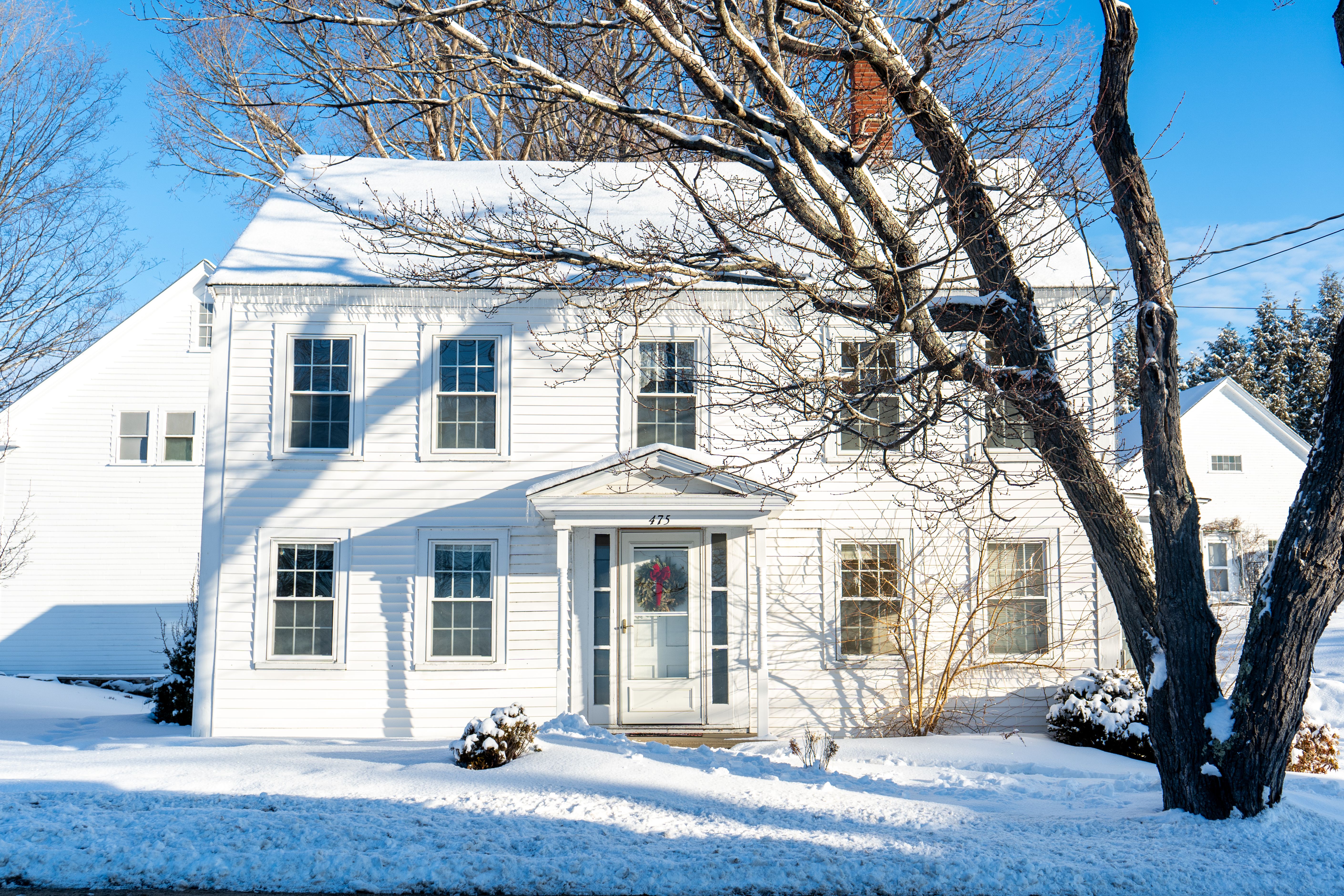 Home-Selling Checklist: 12 Things To Do Before Selling Your House — Photo by Matt Barnard on Pexels