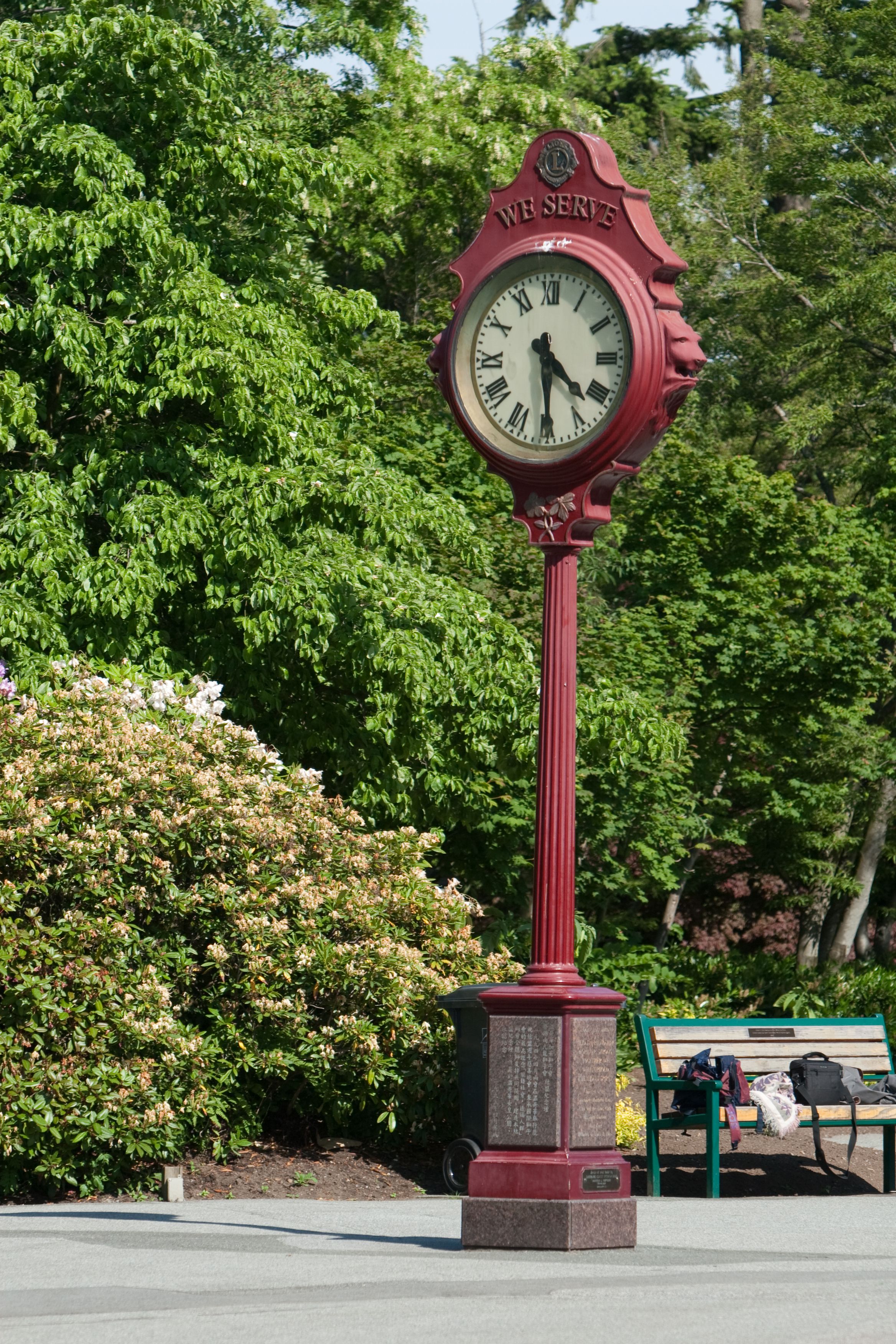 Vintage Clock in a Sunny Park Setting · Free Stock Photo