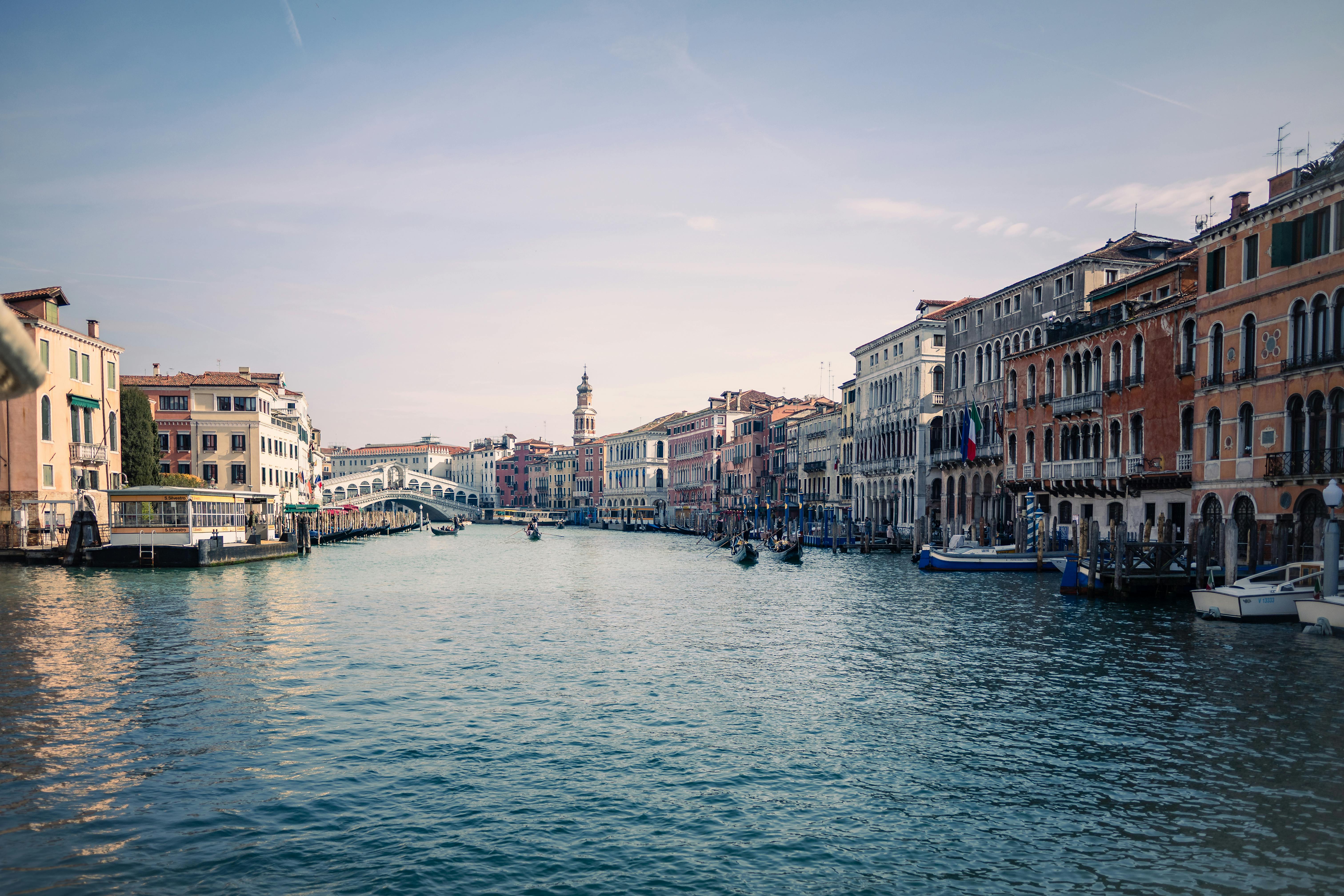 Venice Token (VVV): Piyasa Analitiği ve Yatırımcıya Etkisi