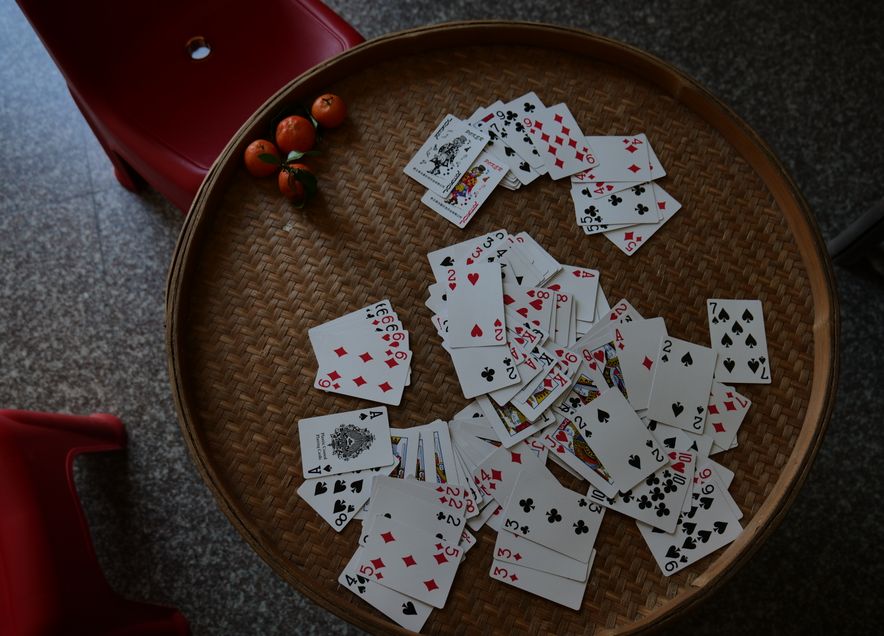 Online Casino: Spielautomaten und Live-Spiele im Überblick