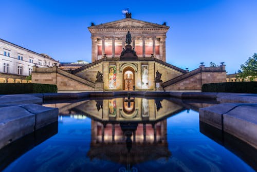 Gratis lagerfoto af alte nationalgalerie, arkitektur, belyst