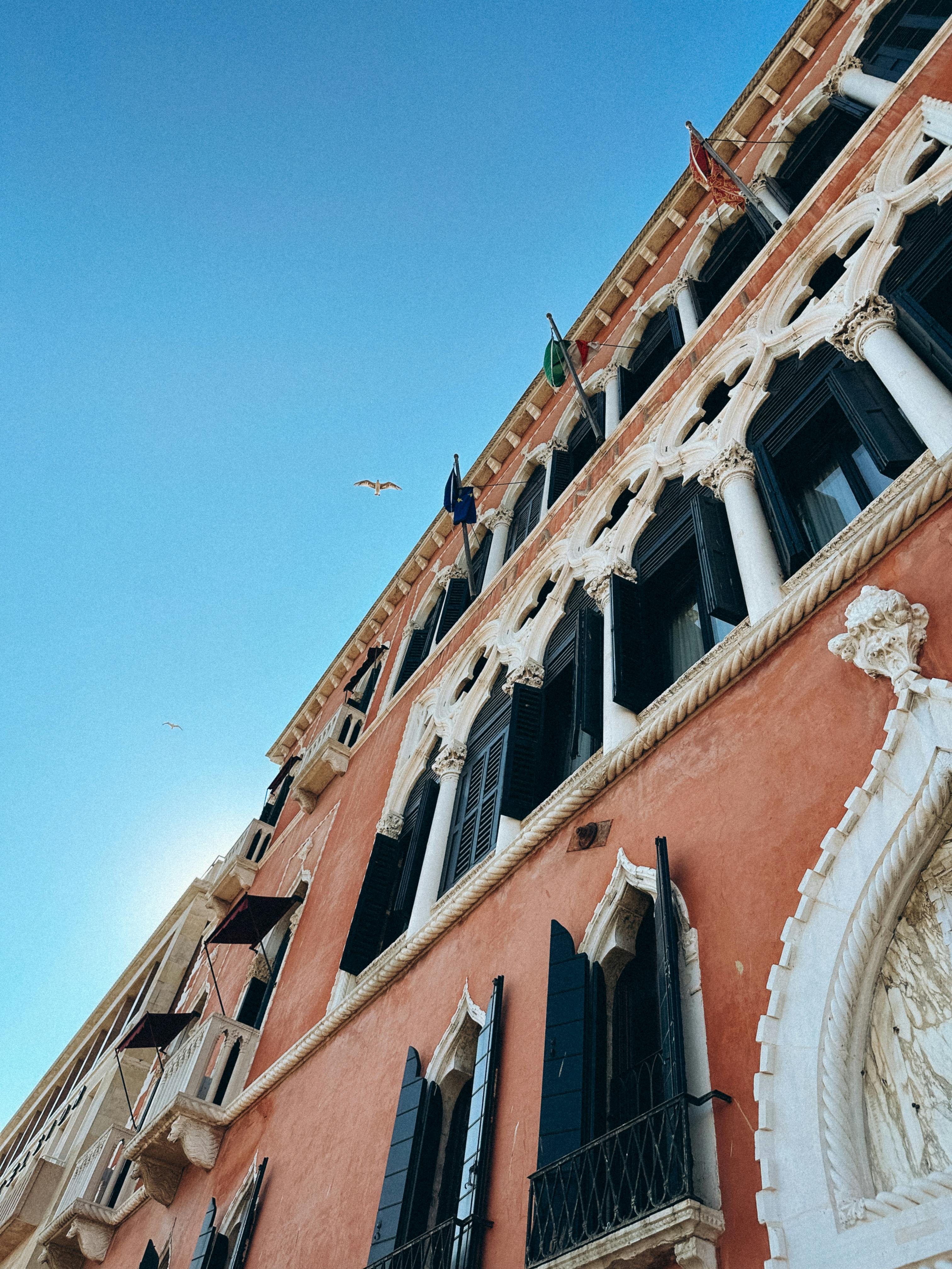 бесплатная Бесплатное стоковое фото с historic facade venice, italy historic architecture, venetian architecture Стоковое фото