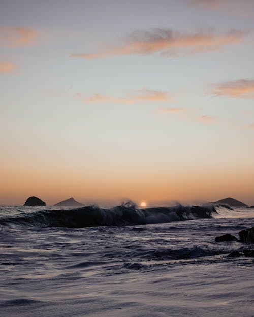 Ocean Waves Crashing on Shore