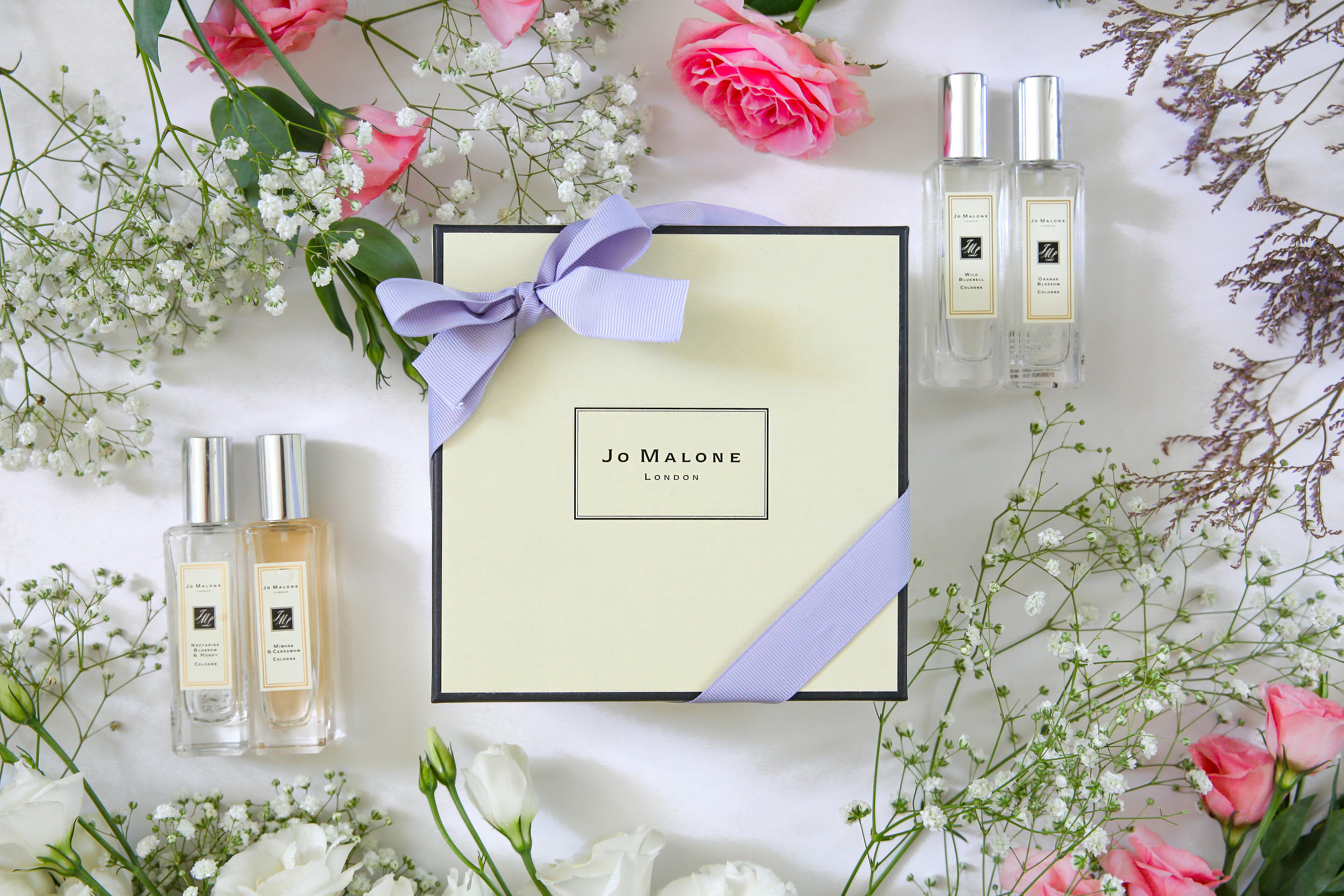 Jo Malone English Pear & Freesia ブランドの香水ボトル