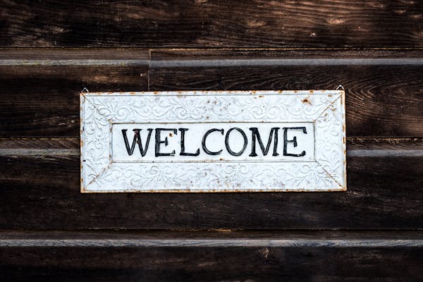 5 000 welcome 100 pexels 