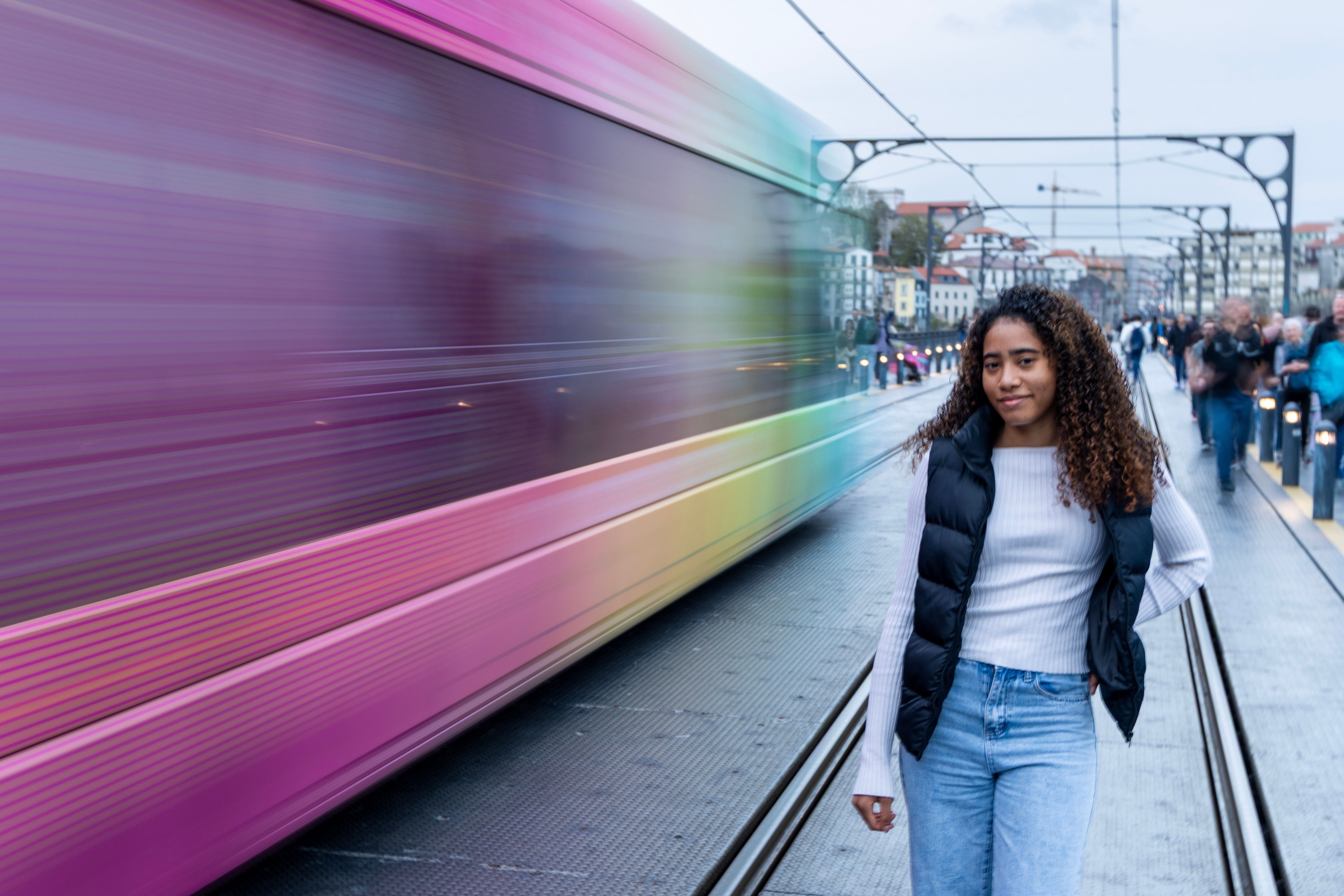 Young adults’ priorities in motion: balancing sustainable mobility with urban demands — Photo by Tiago Chaves on Pexels