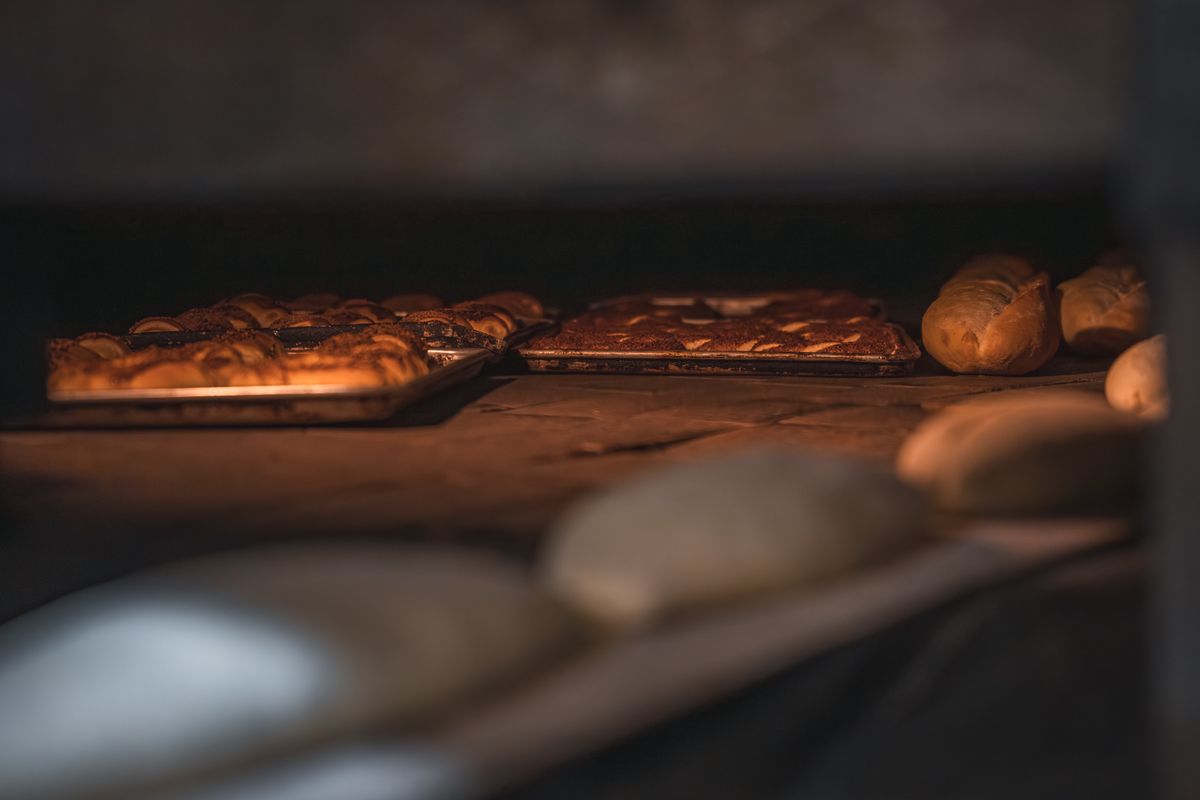 Pane artigianale appena sfornato da Forchini