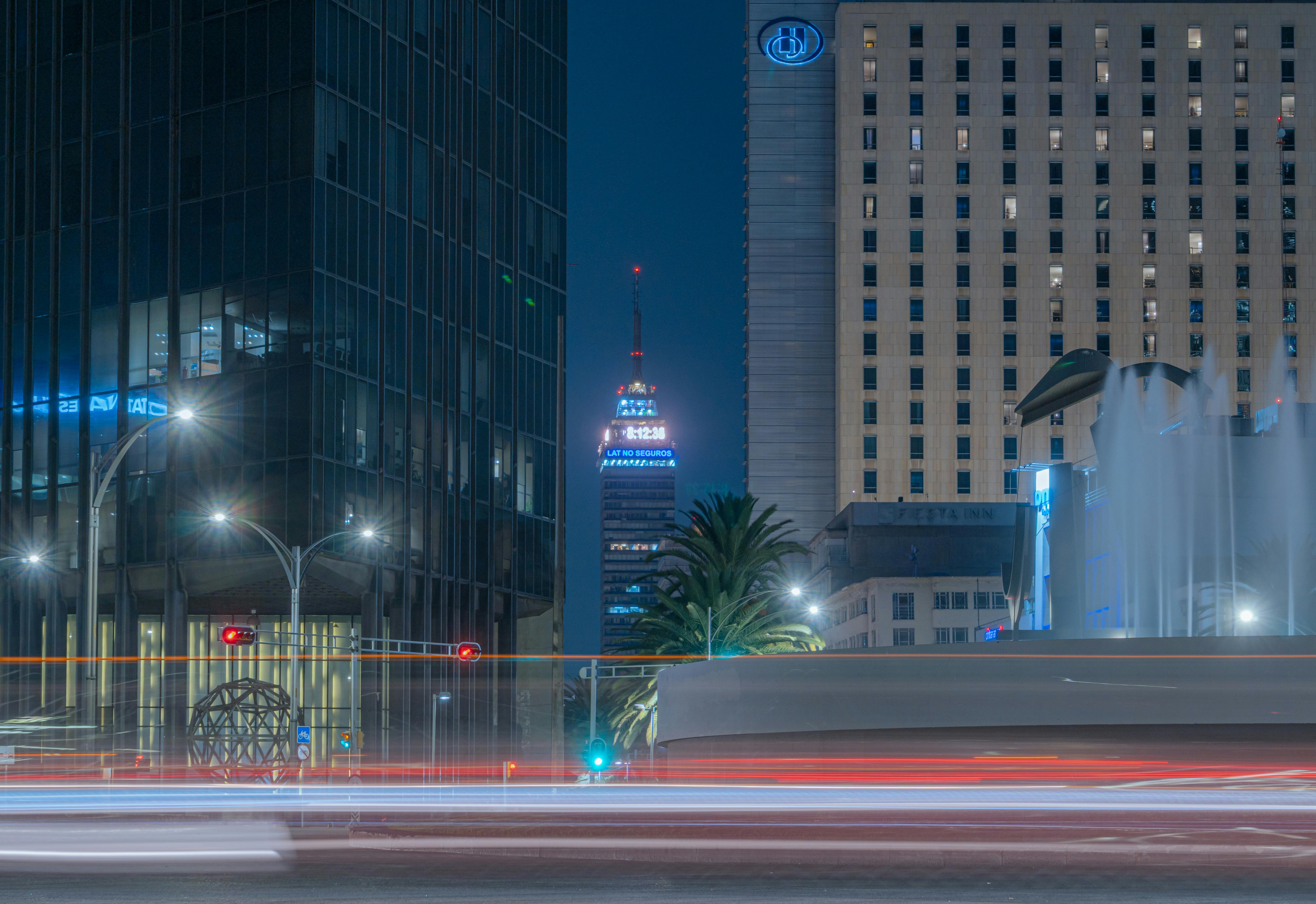 Lyft and United partner on a landmark option to pay for rideshares with airline miles (LYFT:NASDAQ) — Photo by Gabo Orozco Lu