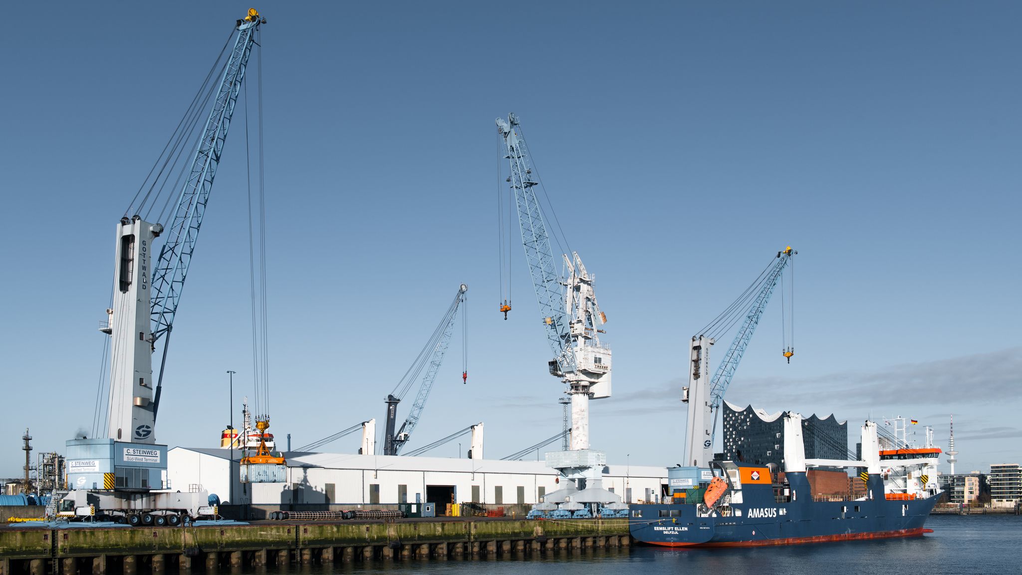Toekomst Moerdijk in delen bepaald, 'salamitactiek' genoemd