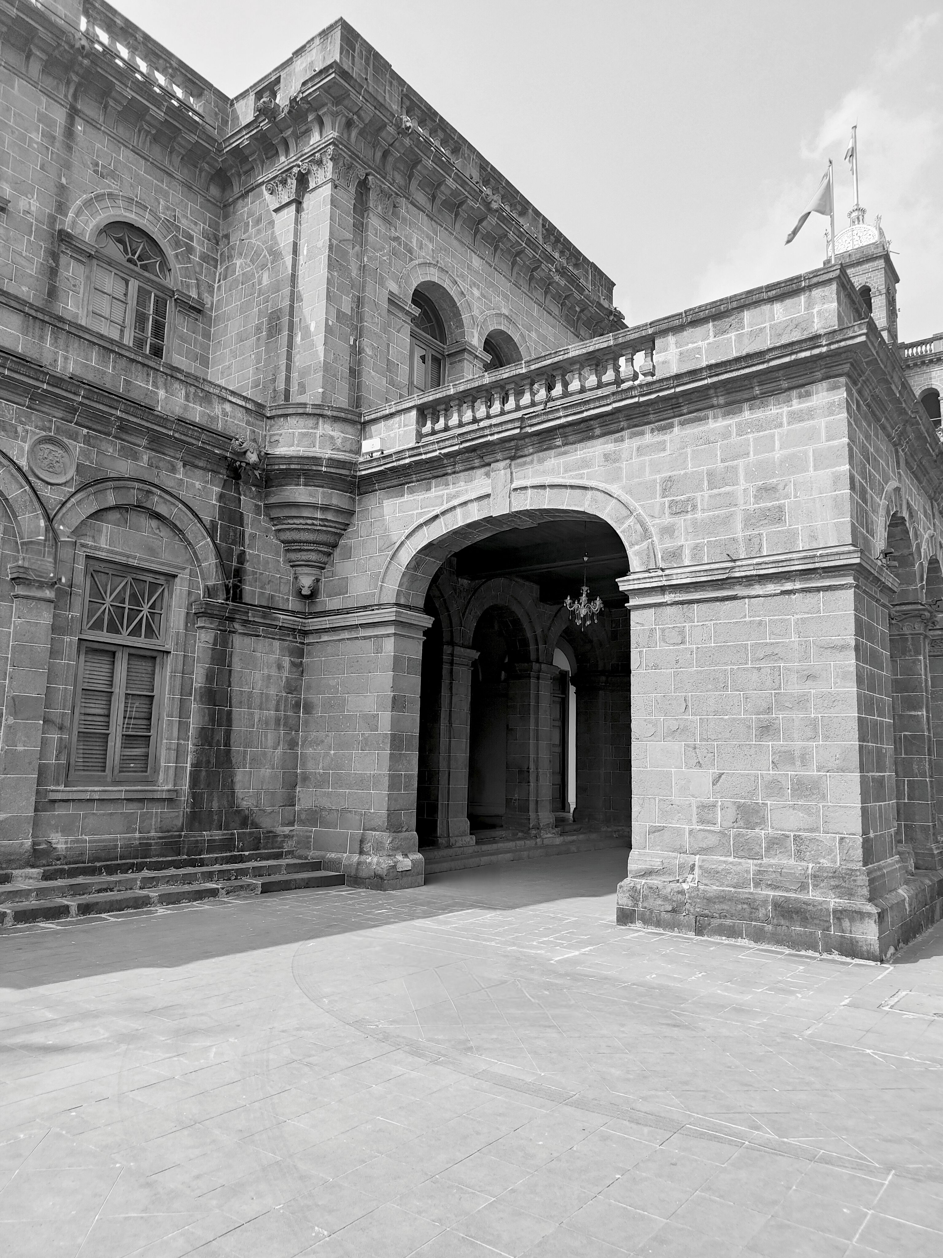 Historic Stone Architecture with Archway and Columns · Free Stock Photo