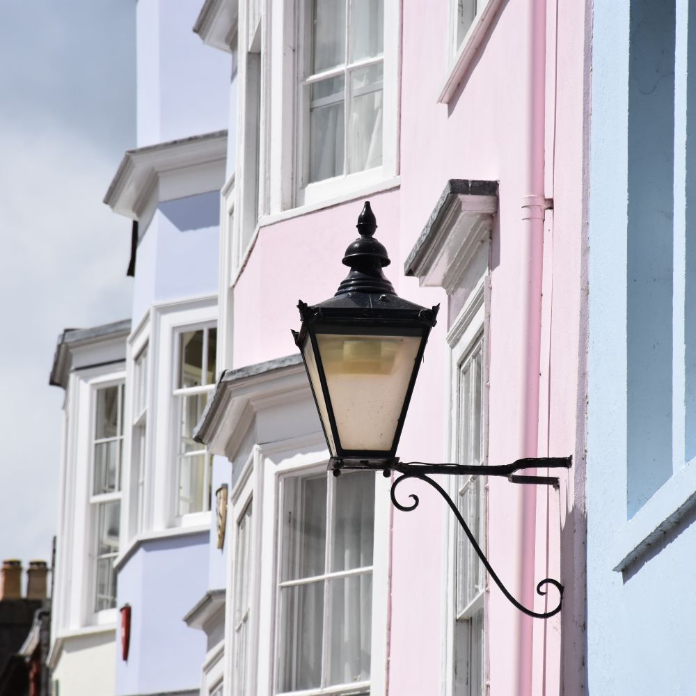 Painters and Decorators in Barnsbury — surfaces prepped and cut in by hand