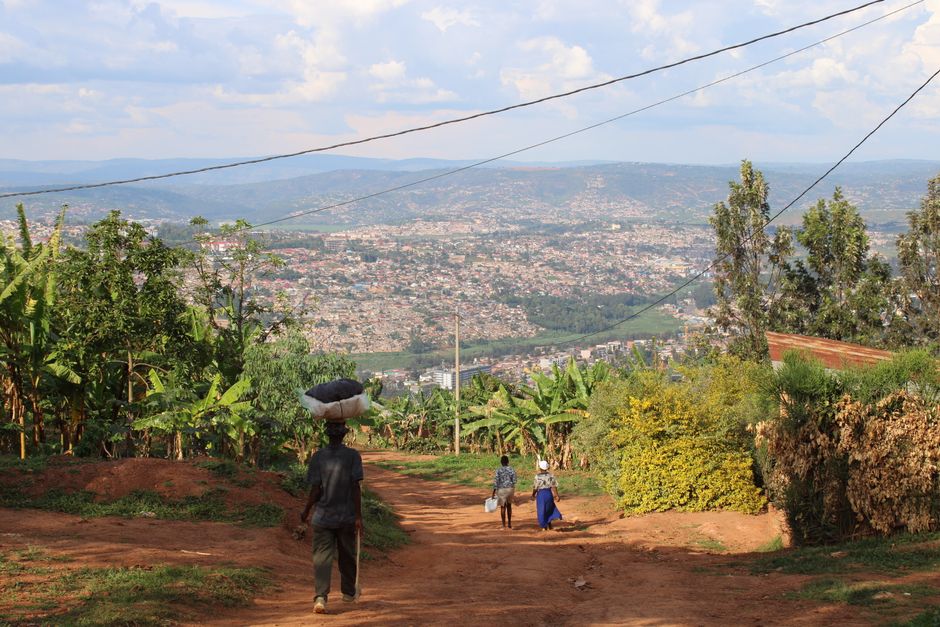 Salaires a Huye en 2026 : Grille par Secteur au Rwanda