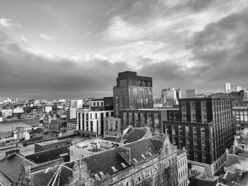 Glasgow - Luxury resort overlooking tropical waters