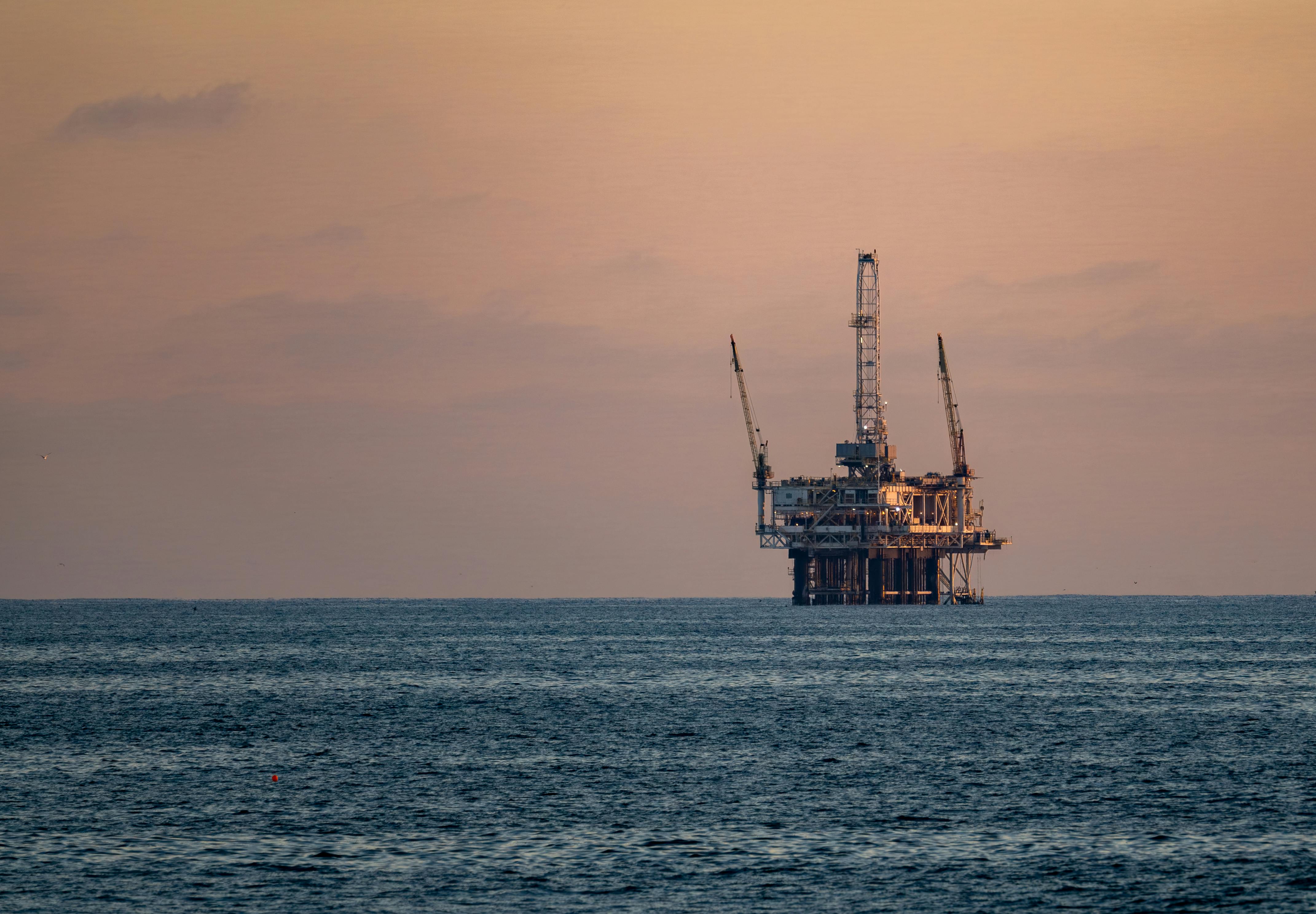 國際：專家警告：釋放戰略油儲表面上能穩定價格，實際上效用有限