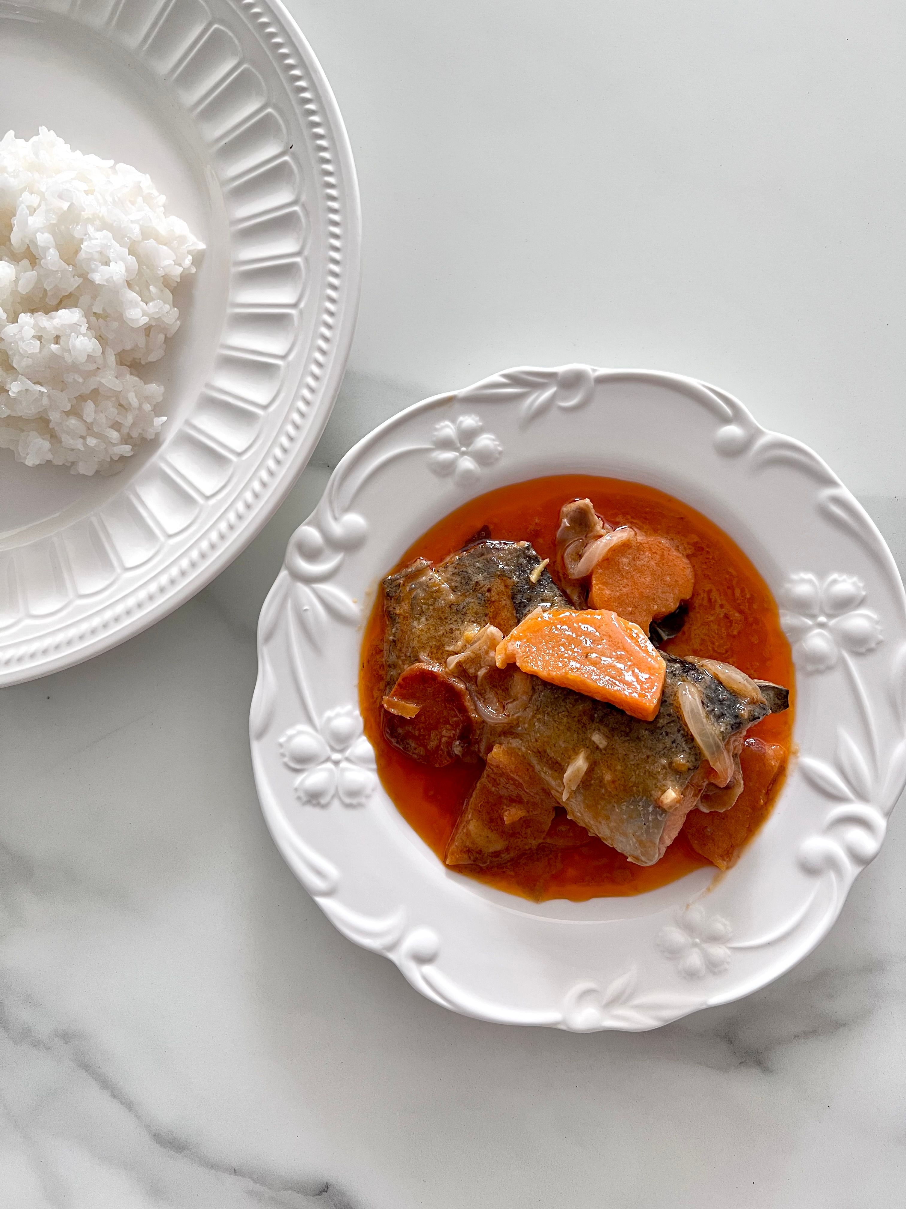 Foto de Peixe ao molho de coco com arroz branco