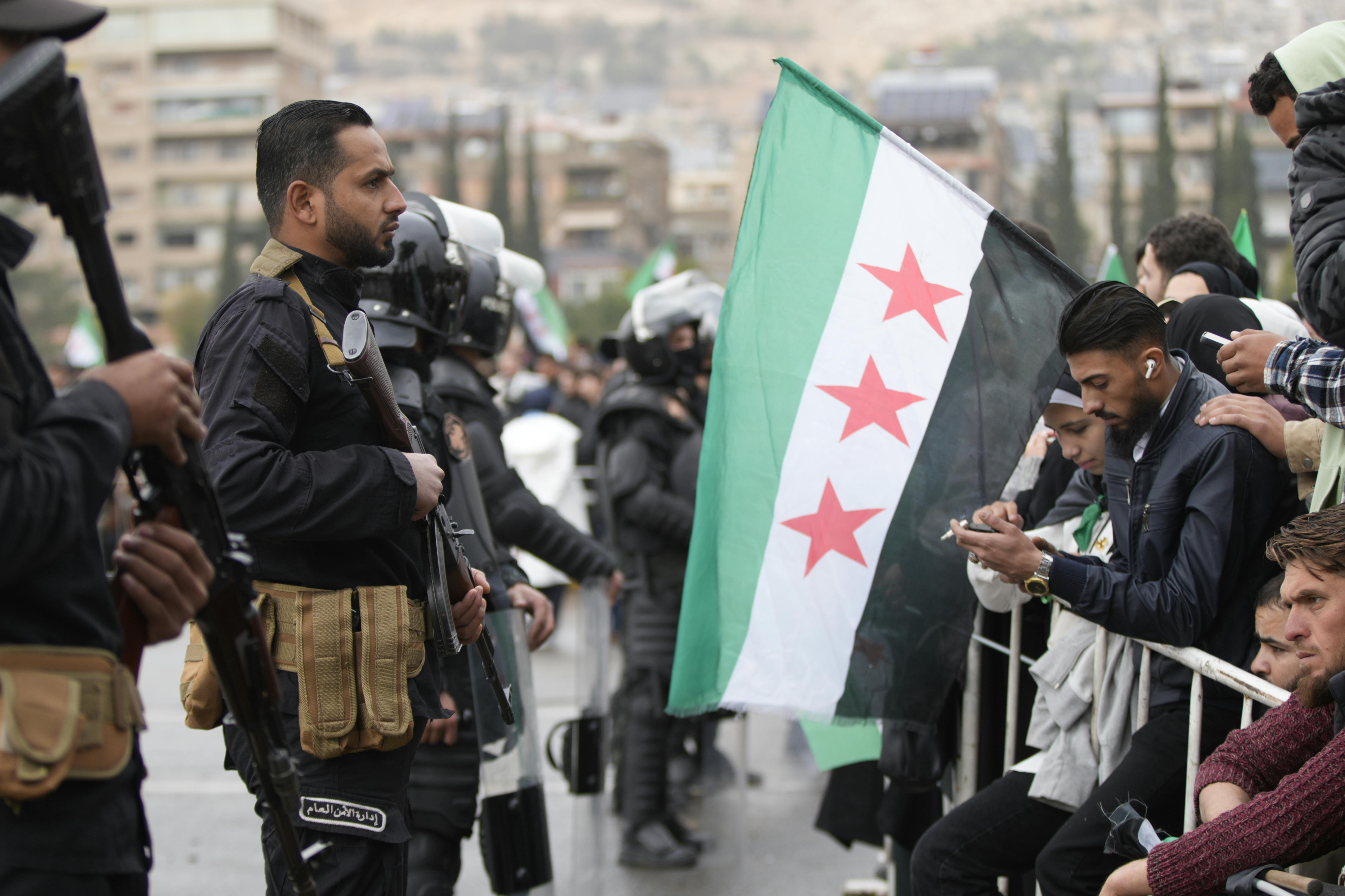 習近平強調：軍隊幹部必須帶頭嚴肅黨內政治生活的3大關鍵