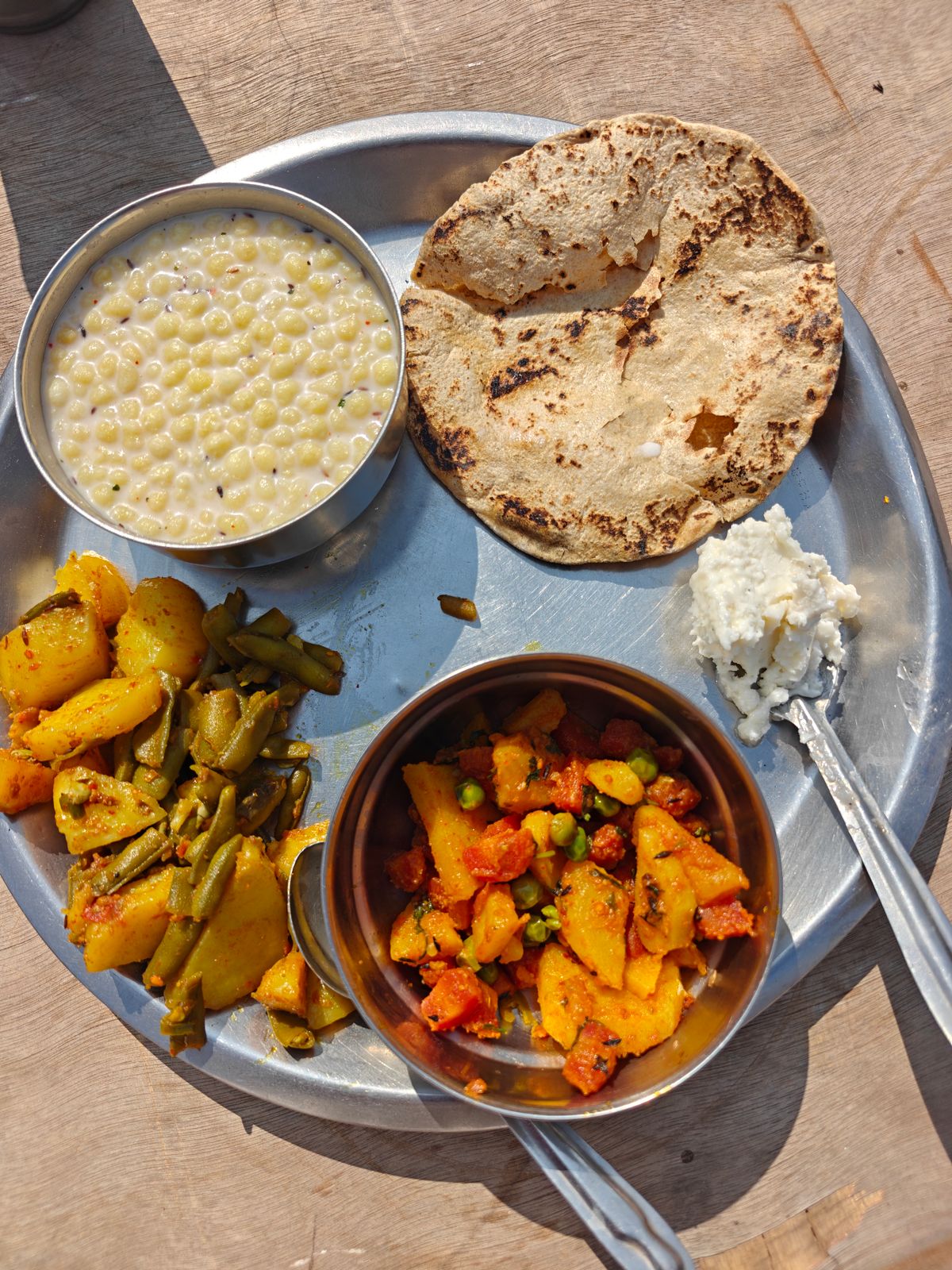 Pakistani Diabetes-Friendly Meal with Roti and Vegetables Pakistani-style roti, vegetables and legumes in a balanced diabetes meal