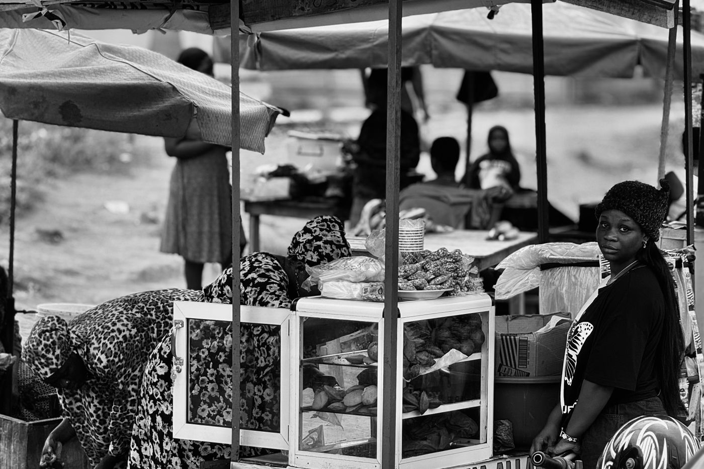 Marché et commerçants à Accra, au Ghana