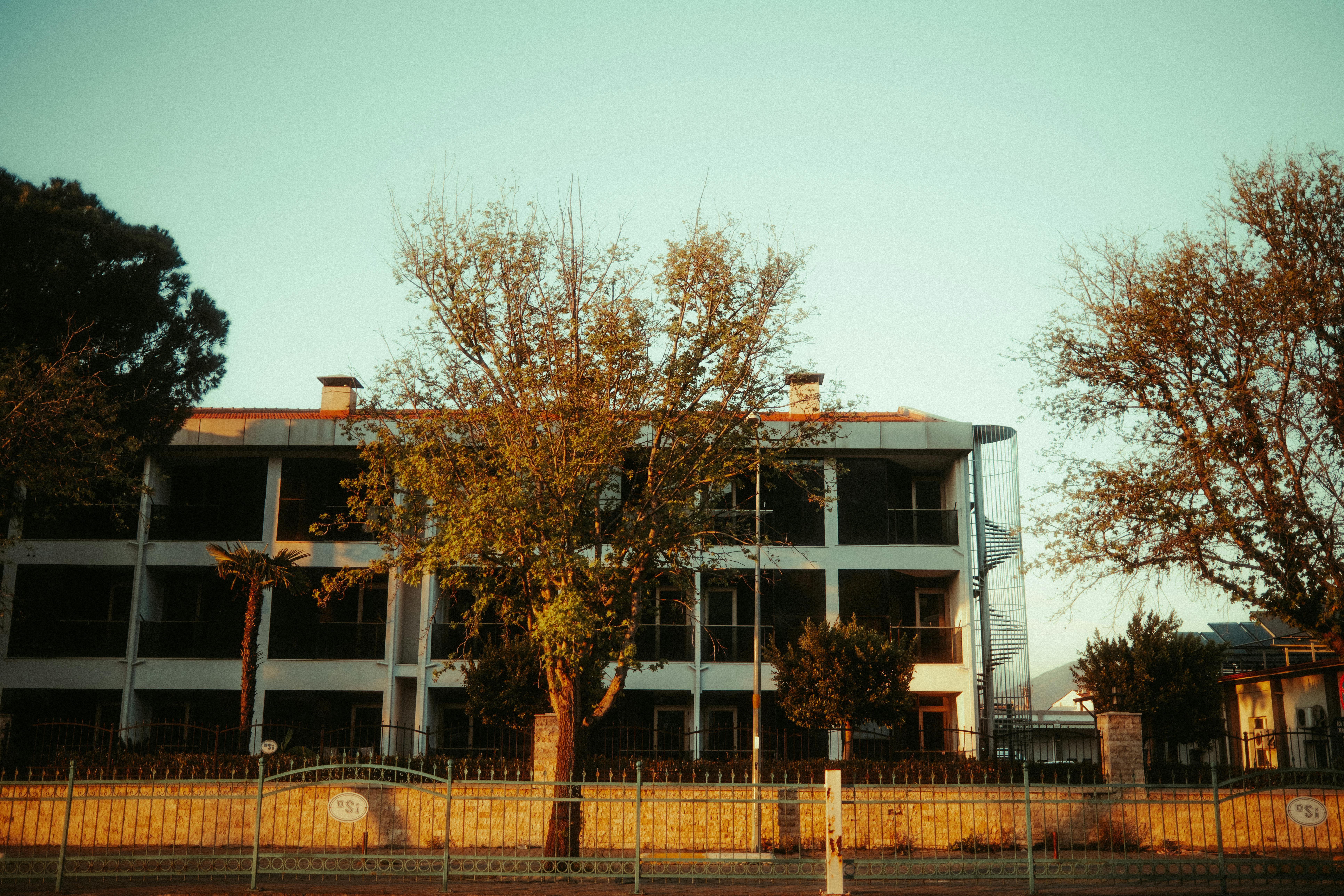 無料 3階建て, アパート, クラシックの無料の写真素材 写真素材