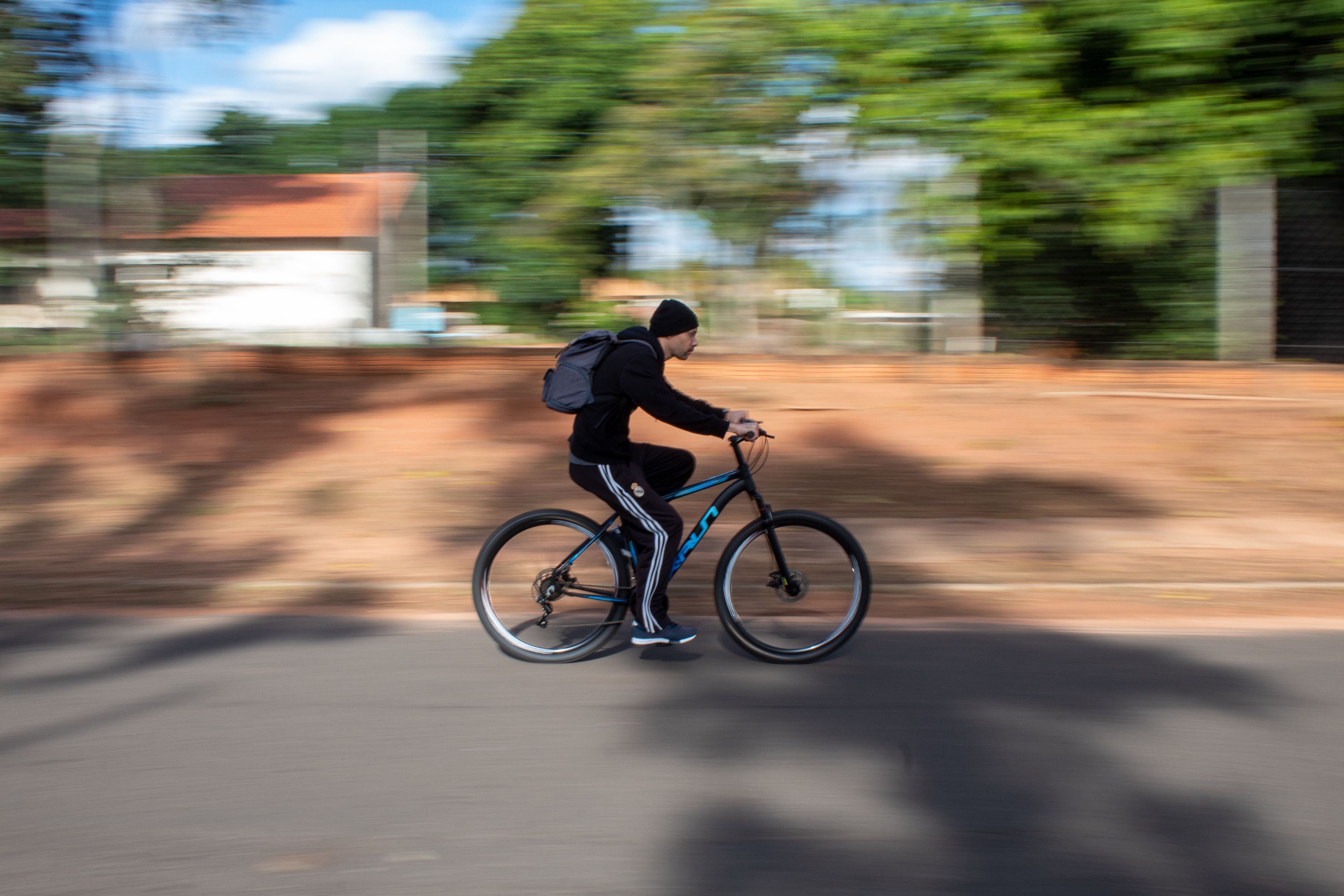 How Commuter E-Bikes Are Influencing Modern HR and Employee Mobility Strategies — Photo by Rafael  Augusto Barbosa da Silva o