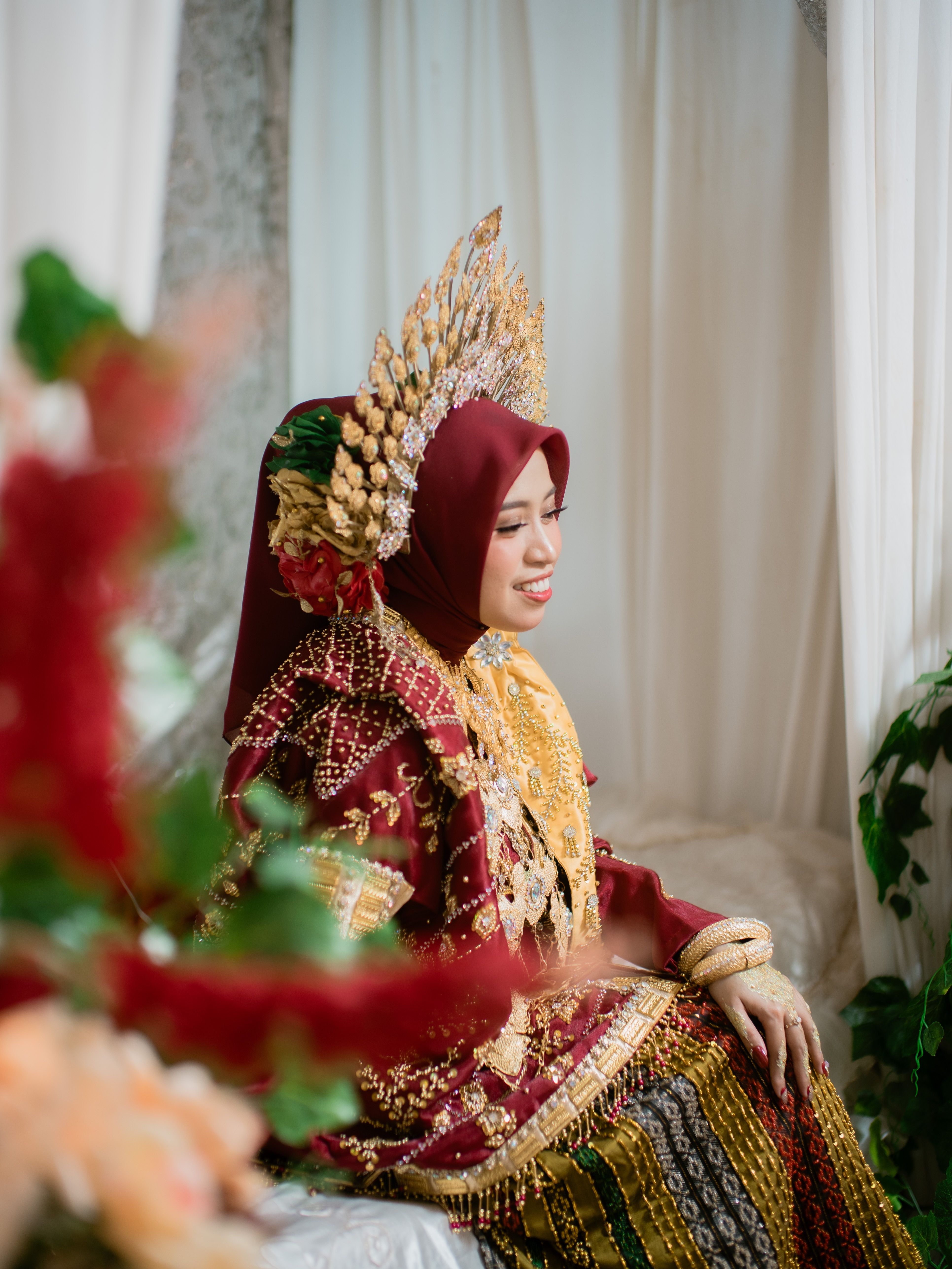 Traditional Bugis Bride in Elegant Attire · Free Stock Photo